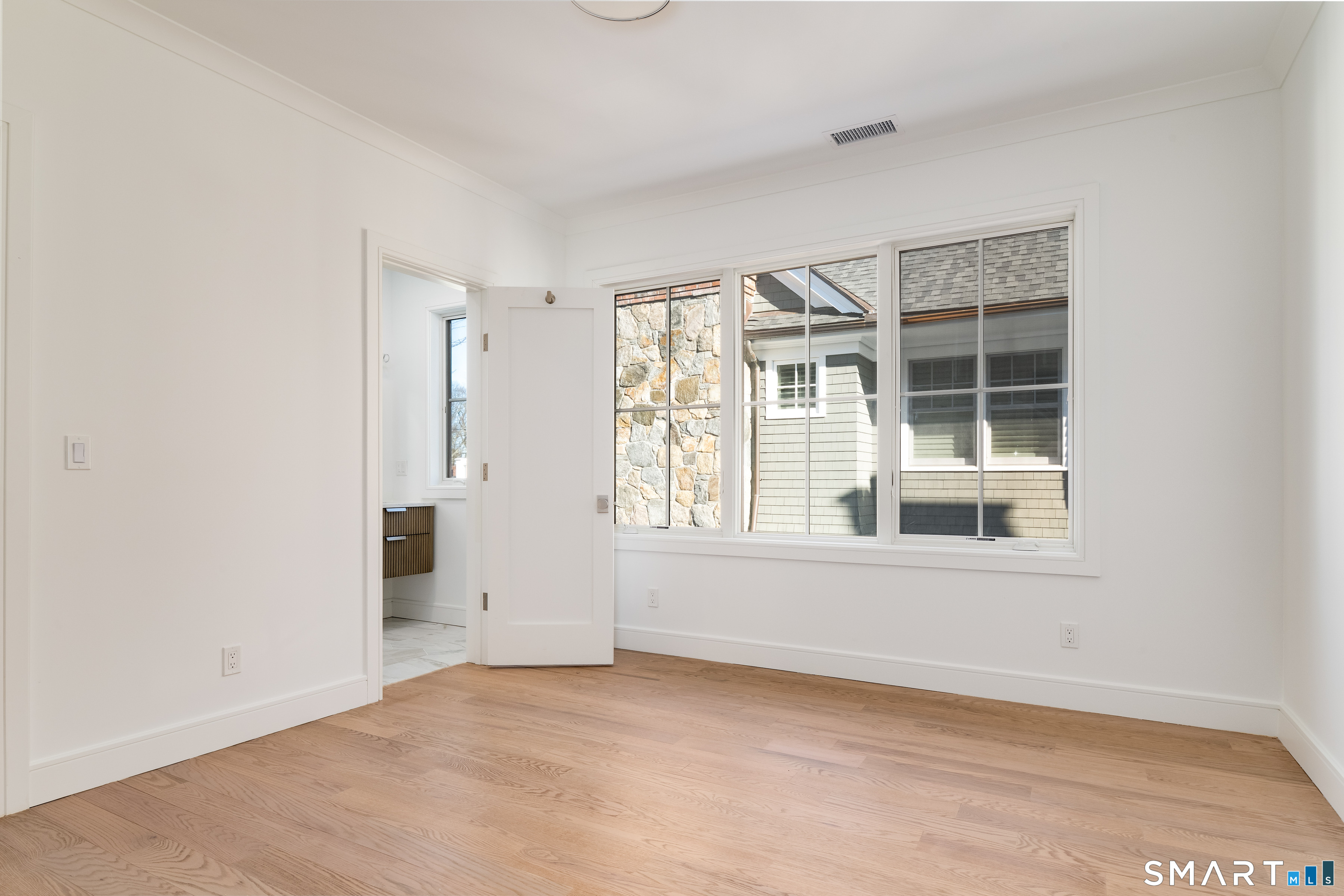 206 Milbank Avenue Unit #1 photo 13