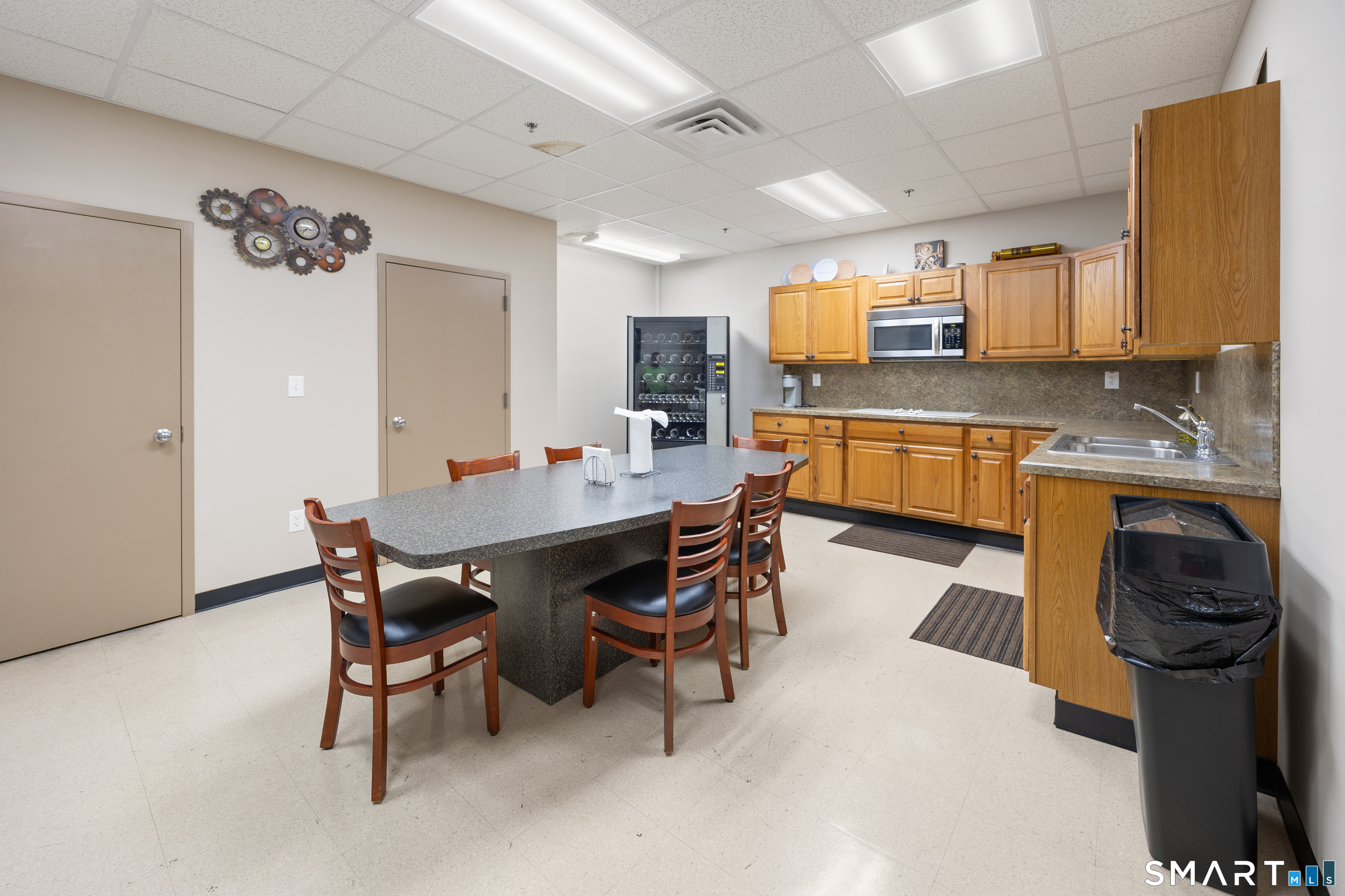 250 porter Street photo 8