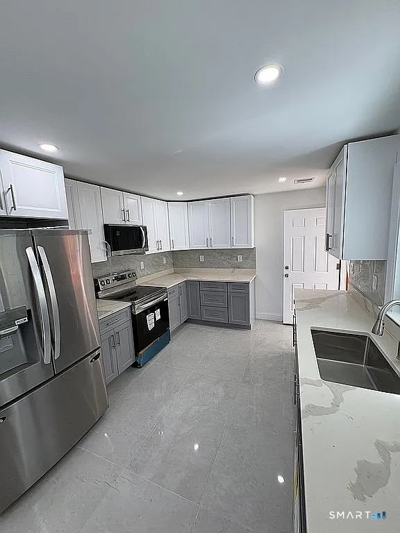 130 West Shepard Avenue photo 26