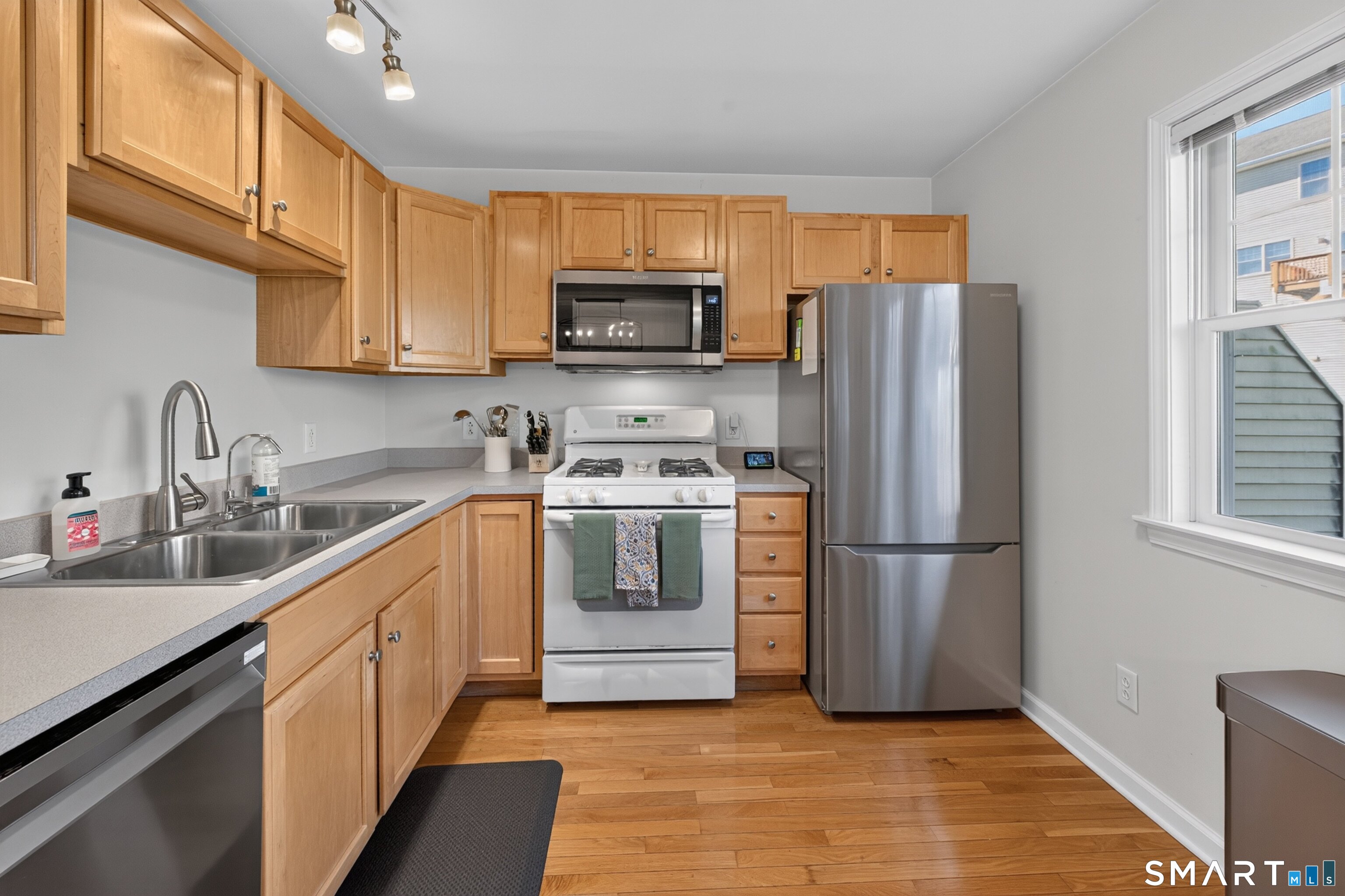 15 Scuppo Road Unit #302 photo 10