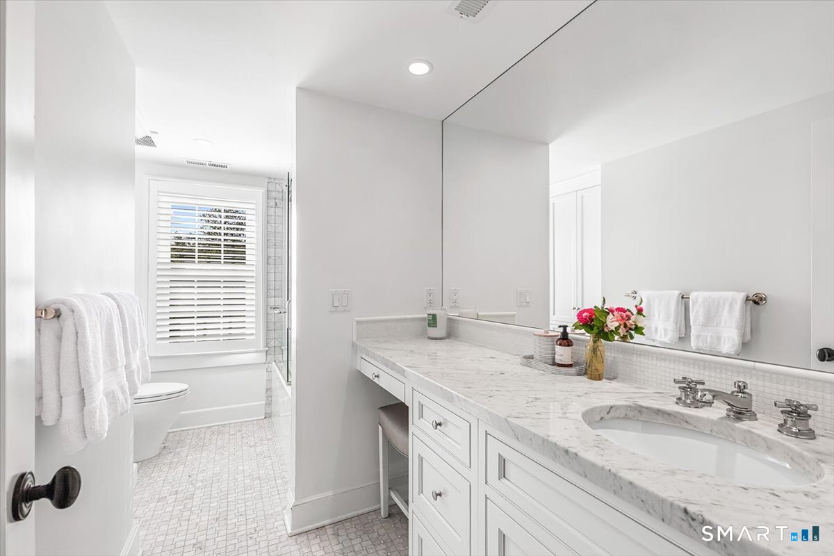 284 Park Street photo 25