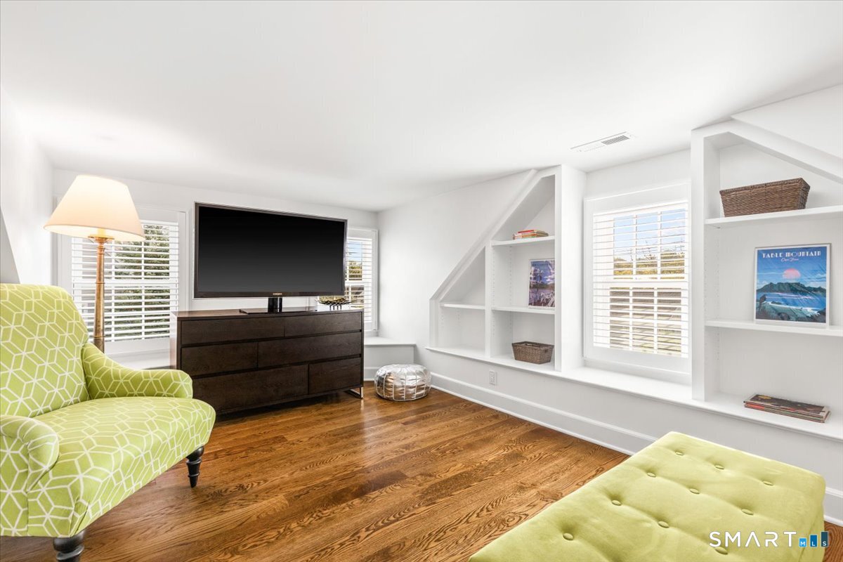 284 Park Street photo 28