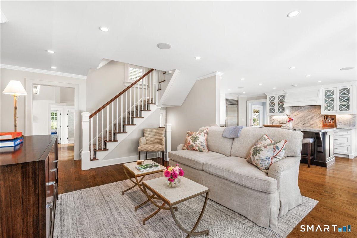 284 Park Street photo 13