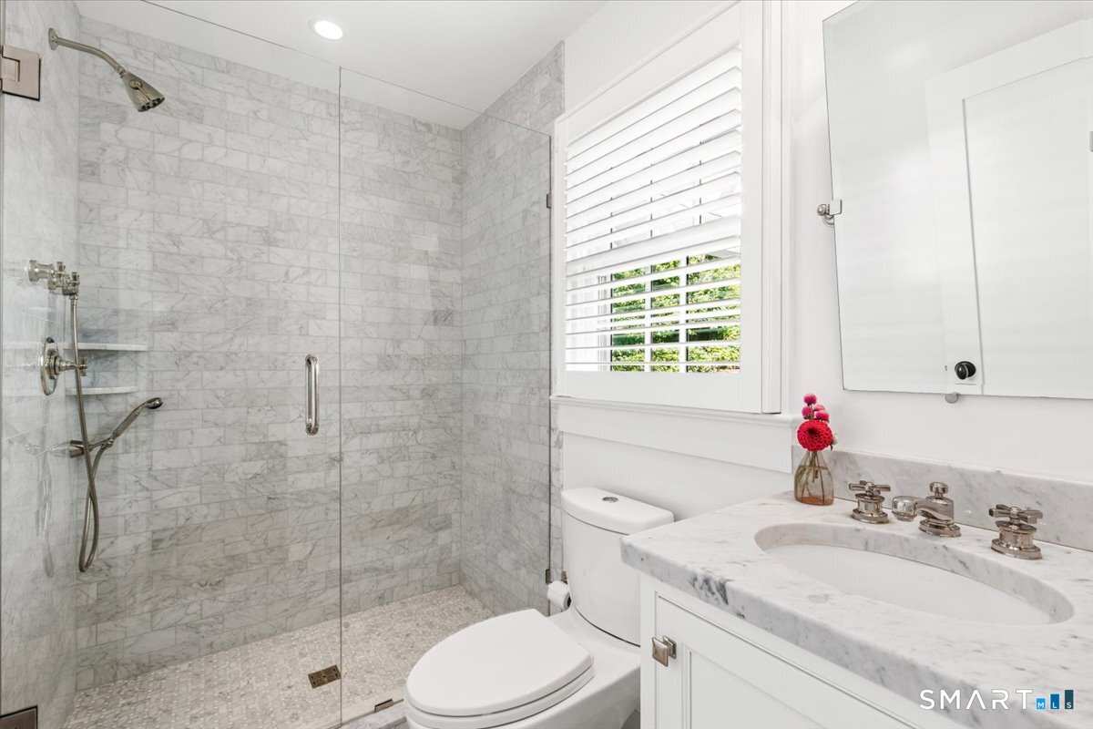 284 Park Street photo 12
