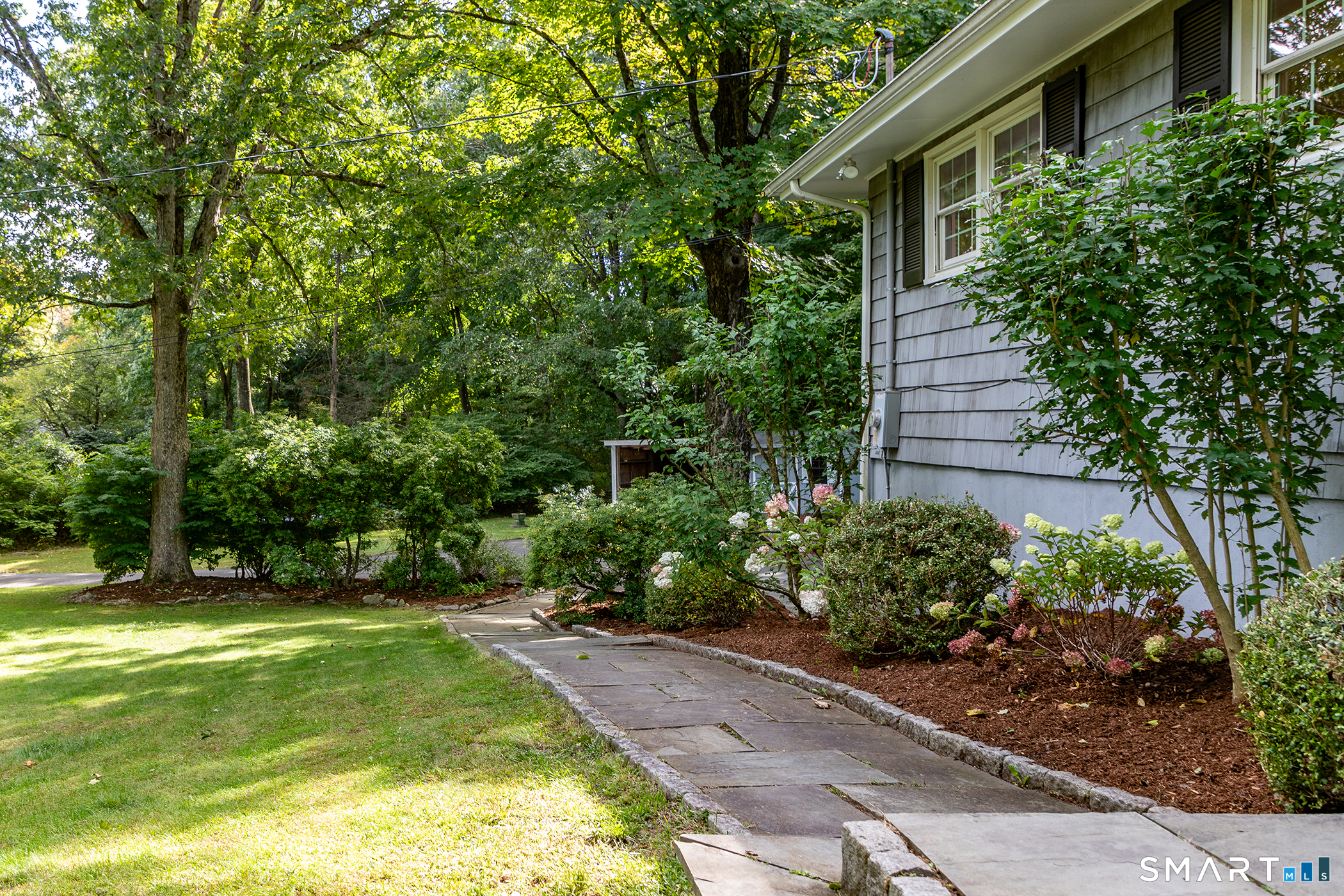 Foto 6 de Casa en venta en 83 Sherman Turnpike, Redding, CT — $775,000