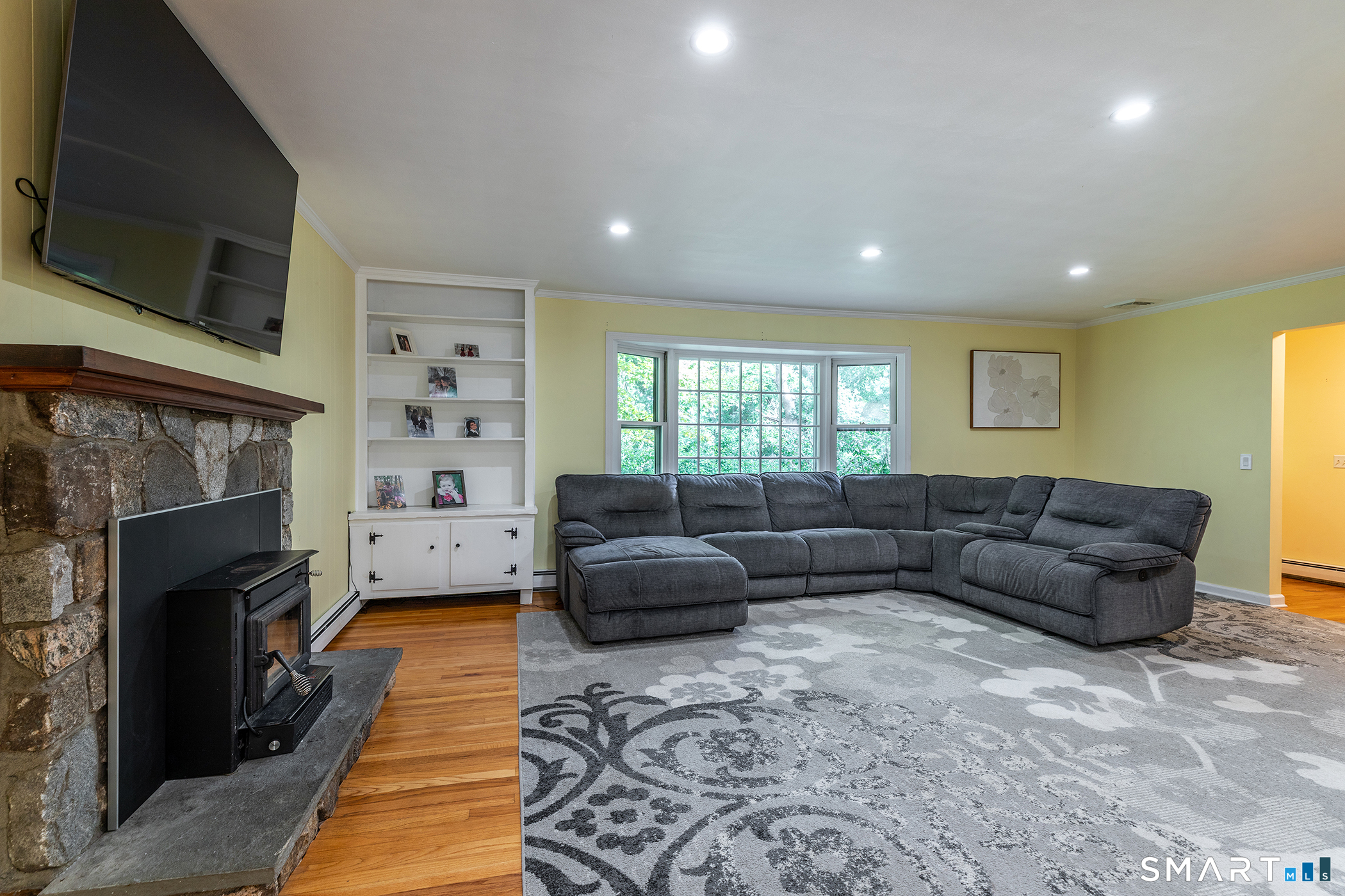 83 Sherman photo 16