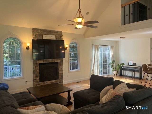 1382 Wolcott Road photo 2
