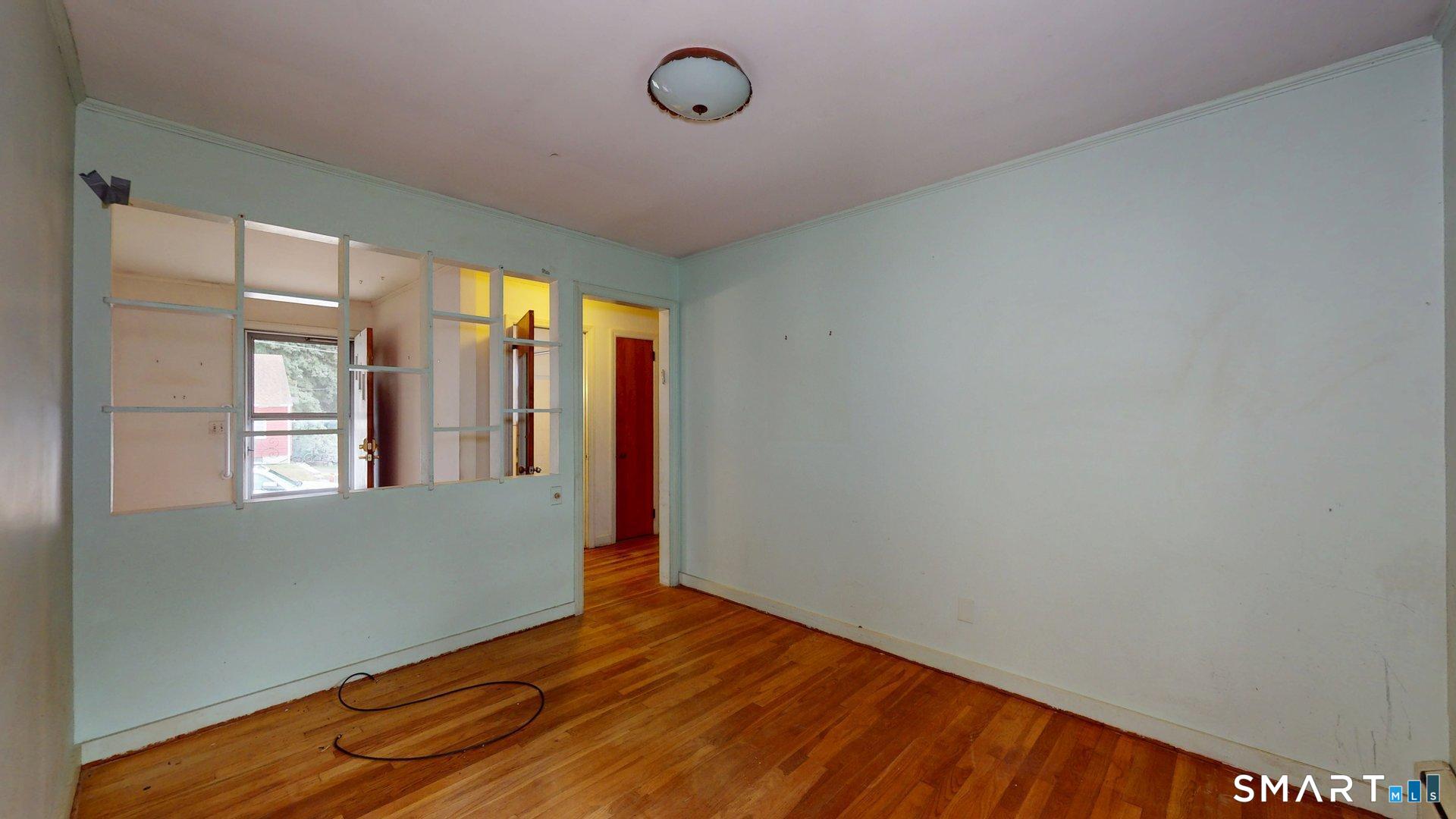 35 Sunset Street photo 15