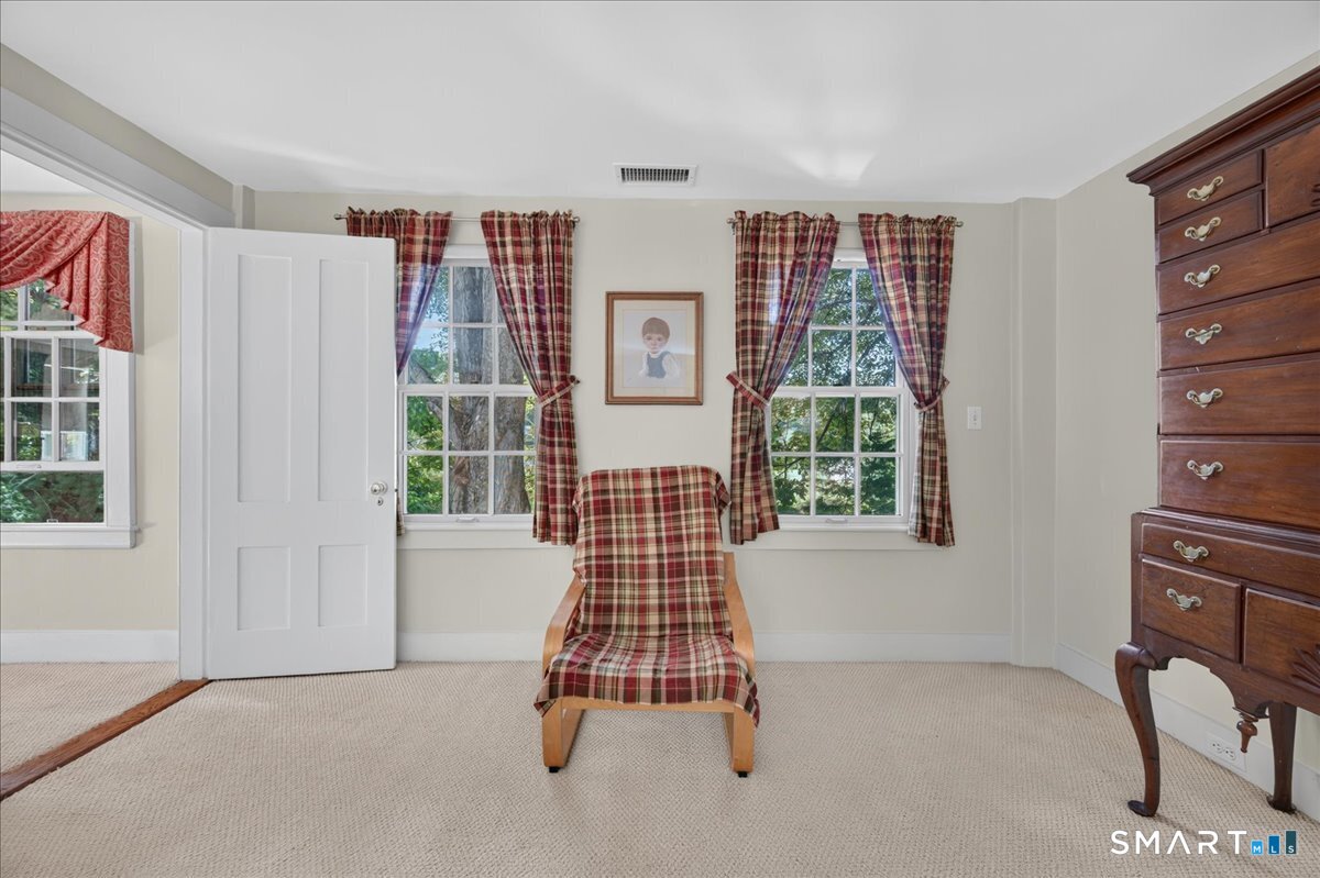 9 Ingham Hill Road photo 24