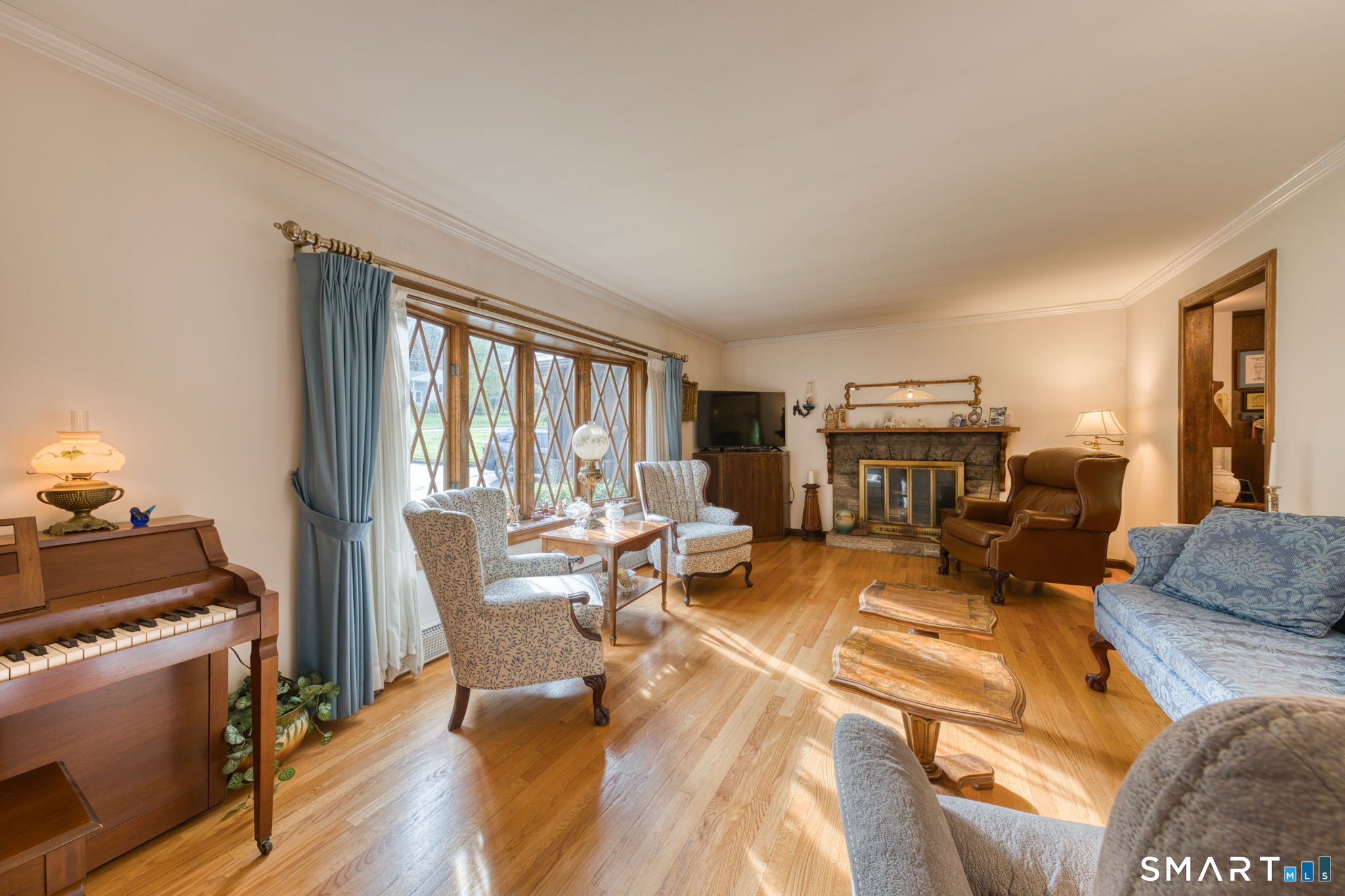 Photo 4 of Single family home for sale at 1510 Flanders Rd, Southington, CT 06489 | MLS# 24209691 | Listing updated on 2026-09-26