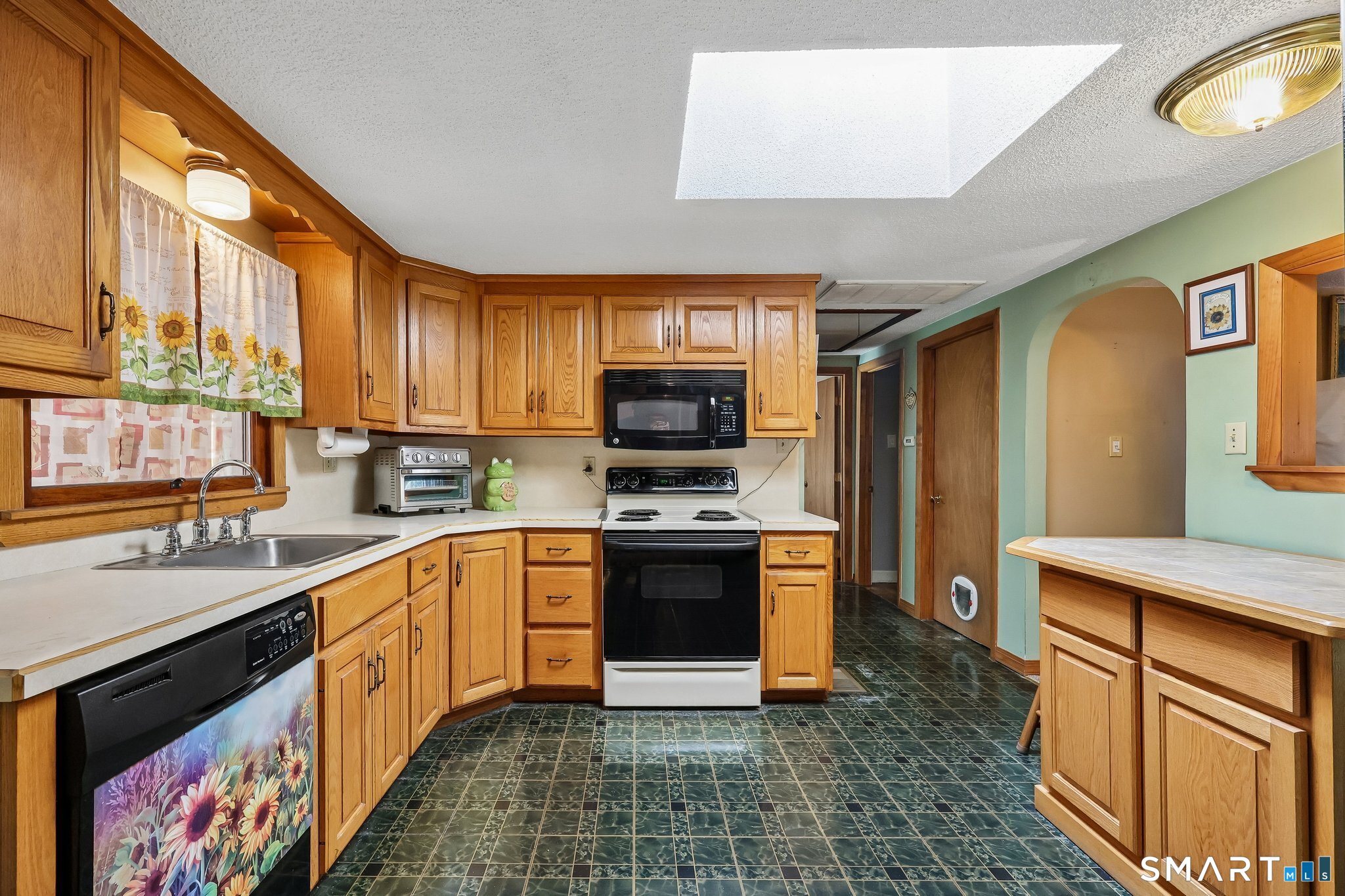 222 Tomlinson Avenue photo 14