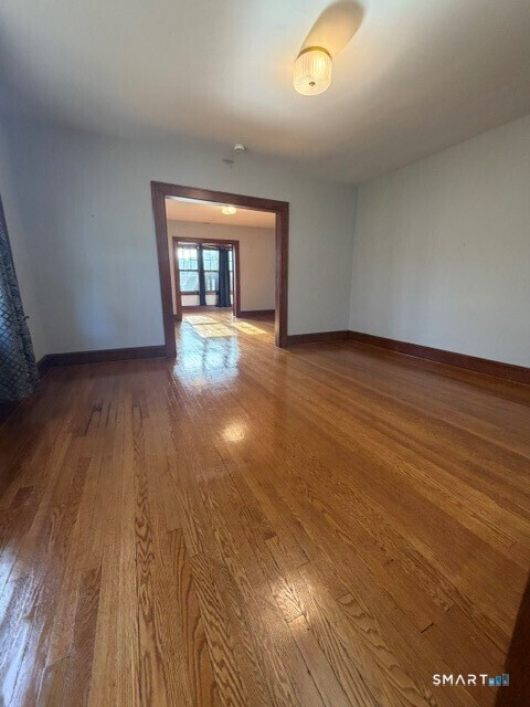 78 Scofield Avenue photo 4