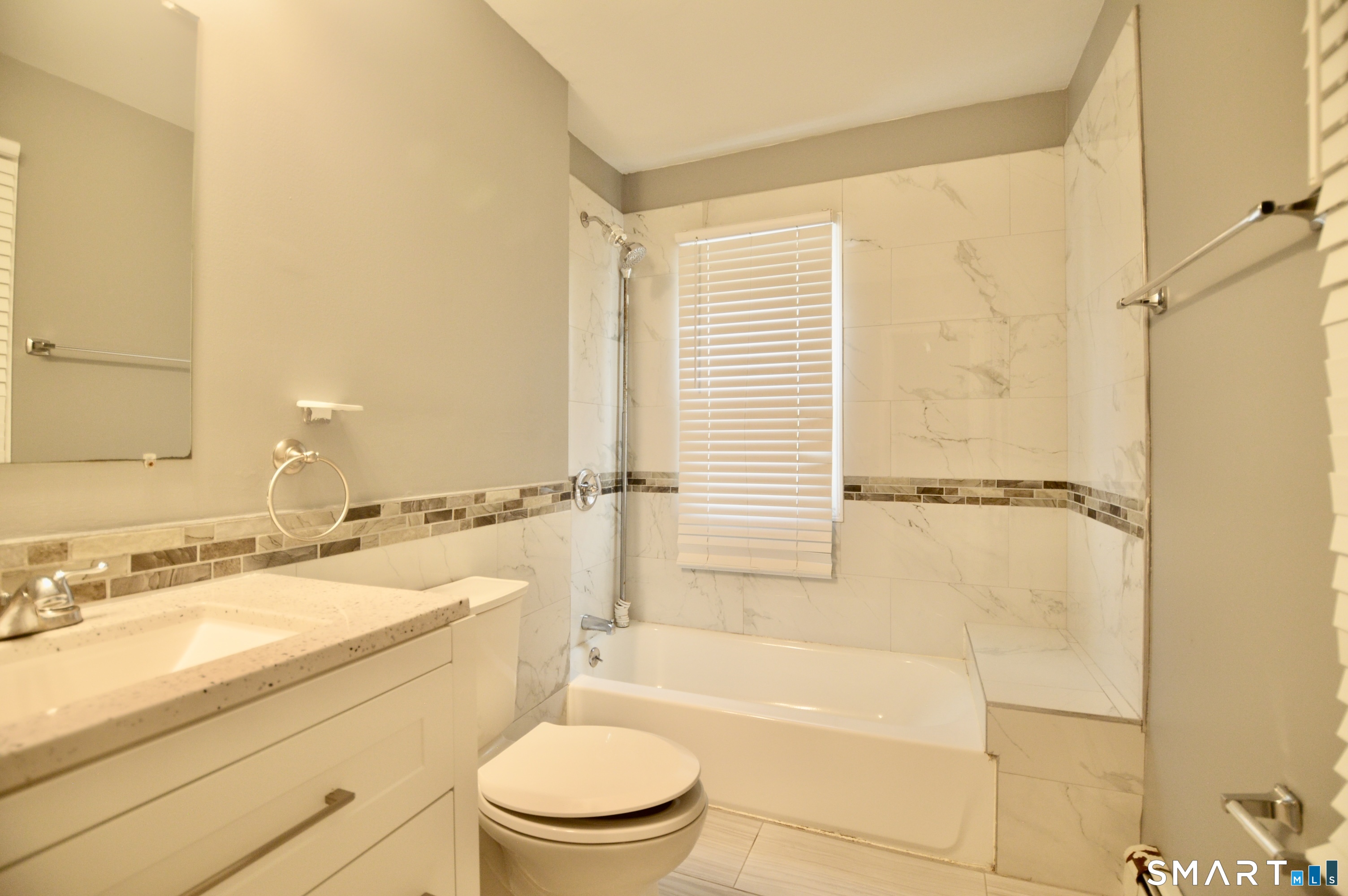807 Brewster Street photo 6