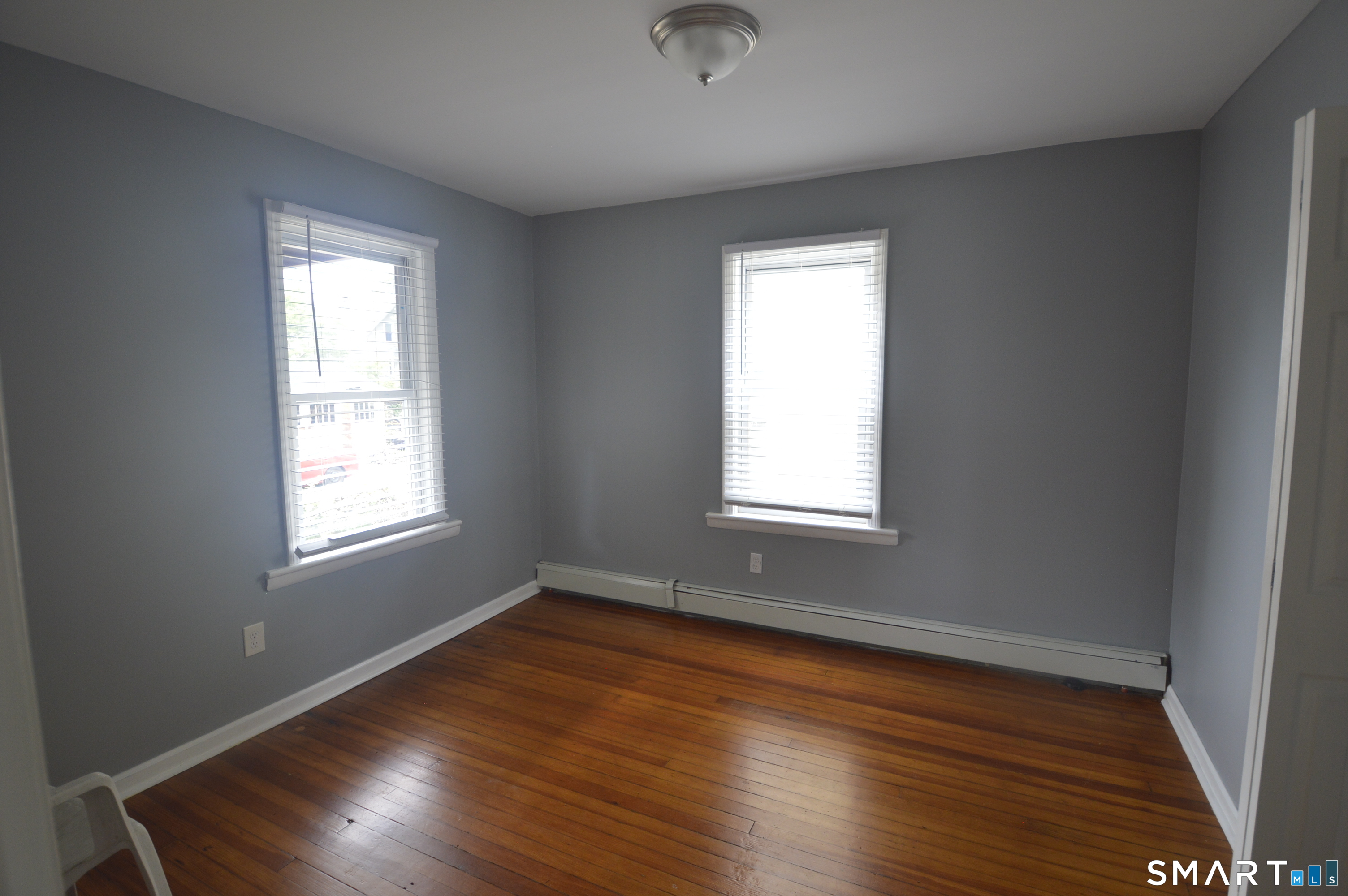 807 Brewster Street photo 8
