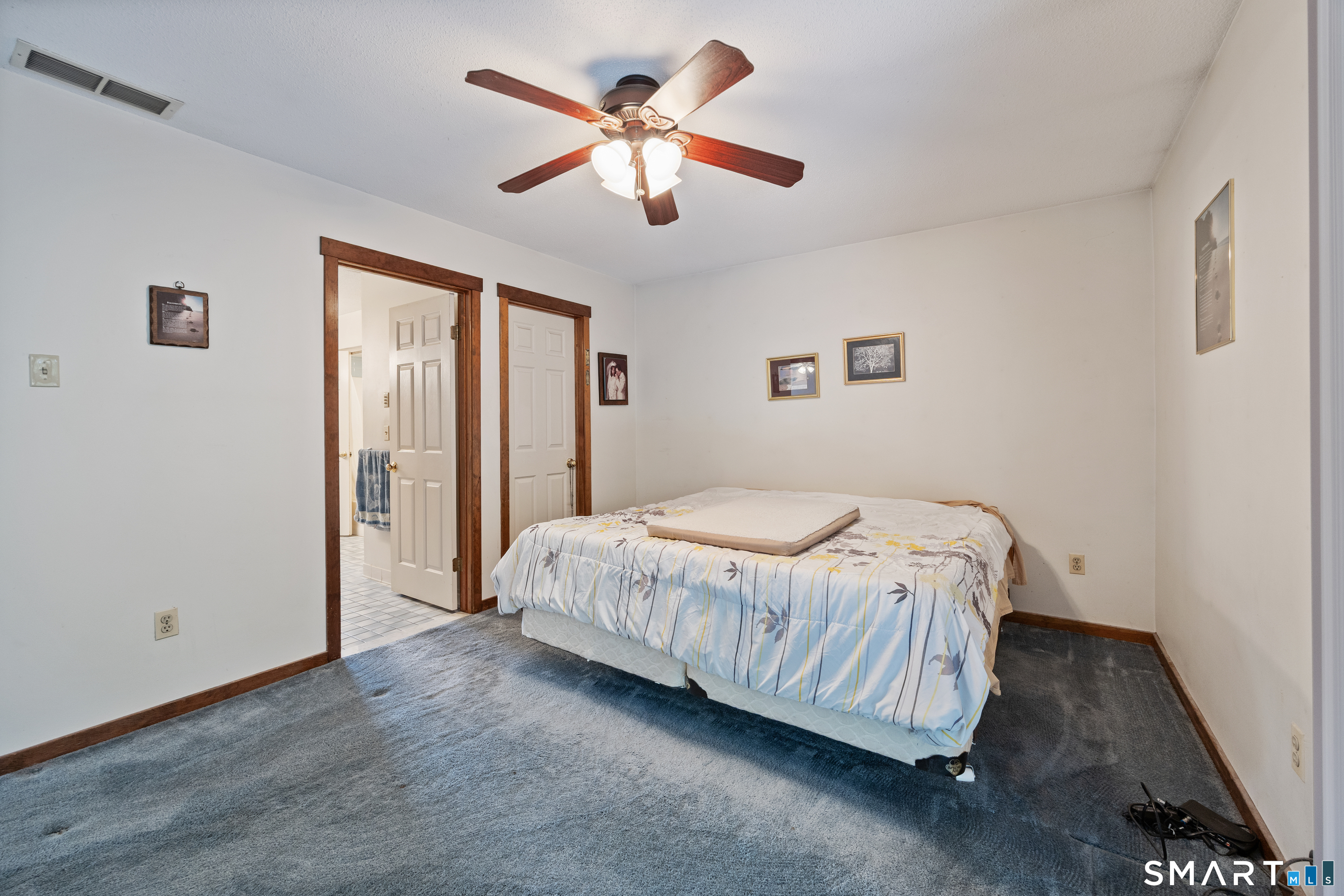 4 Winchester Court photo 9