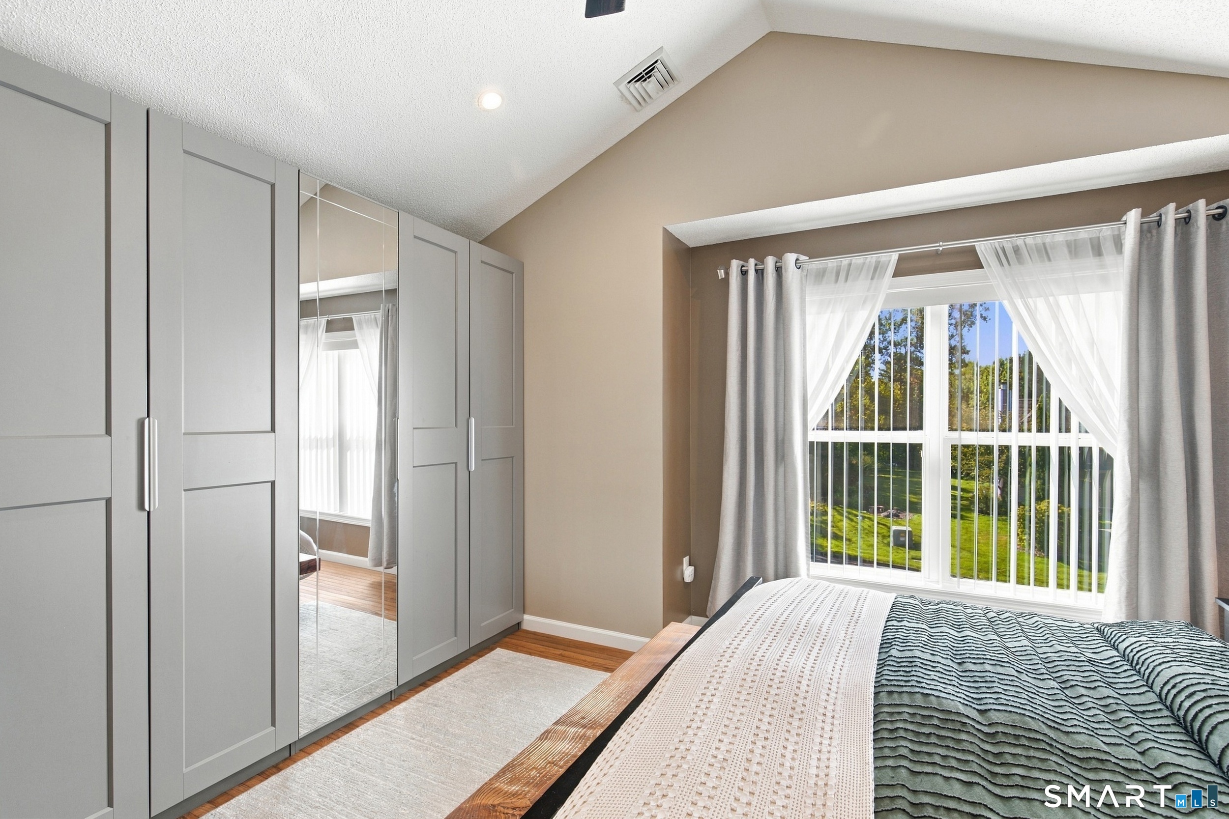 101 Deercrest Drive photo 19