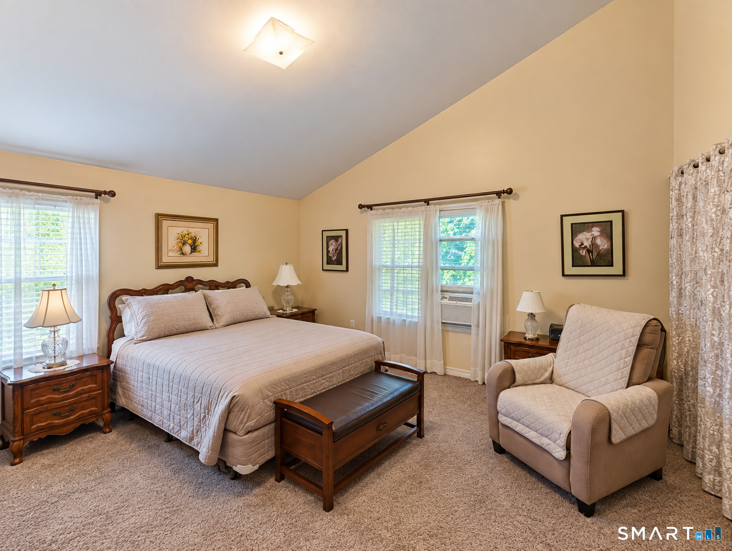 326 Soundview Avenue photo 4