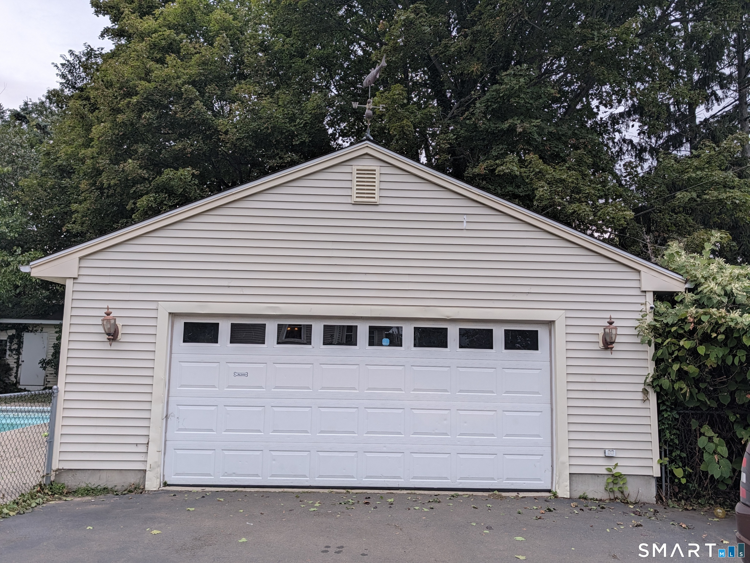 46 Florence Avenue photo 18