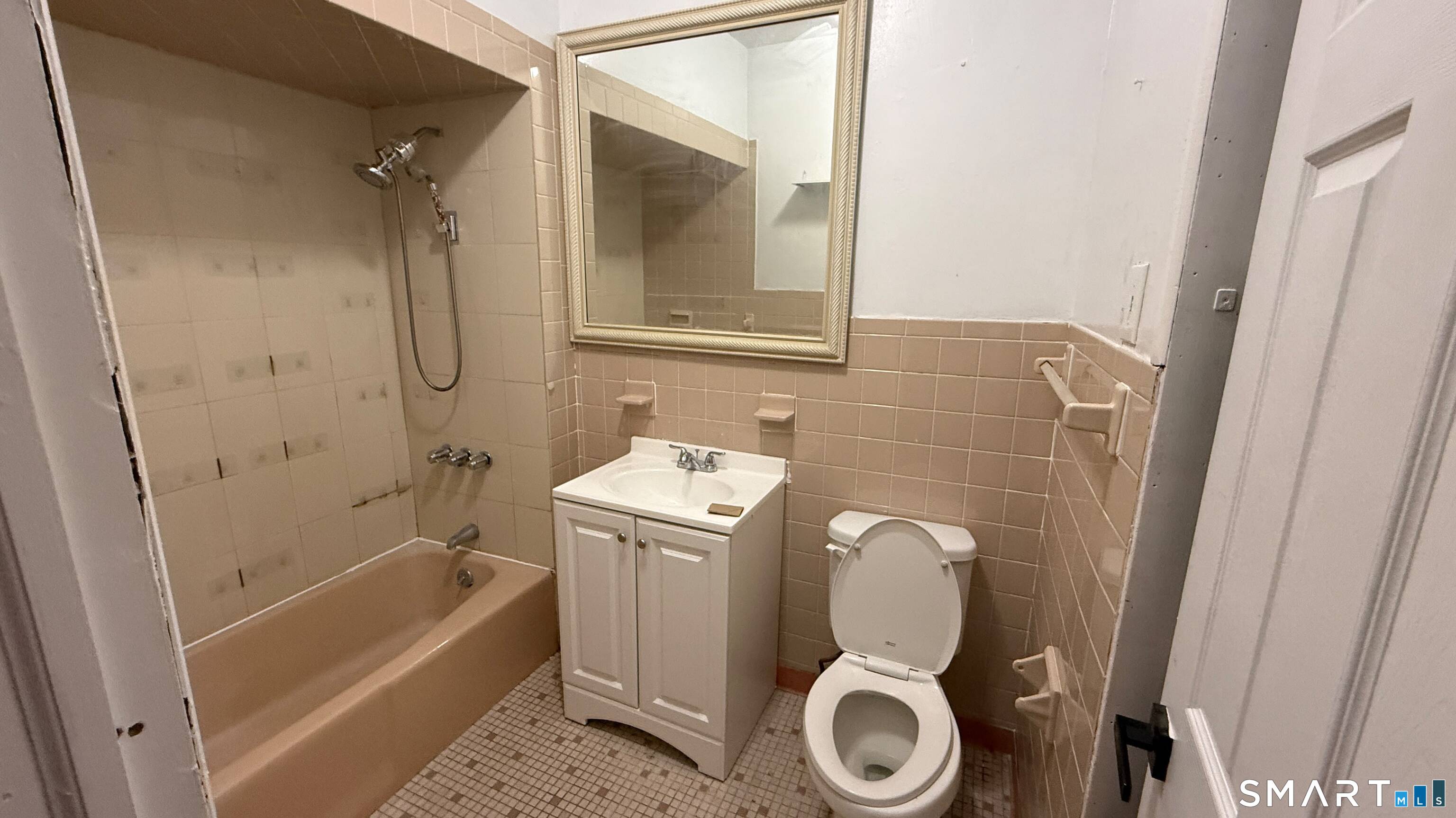 242 Madison Avenue photo 9