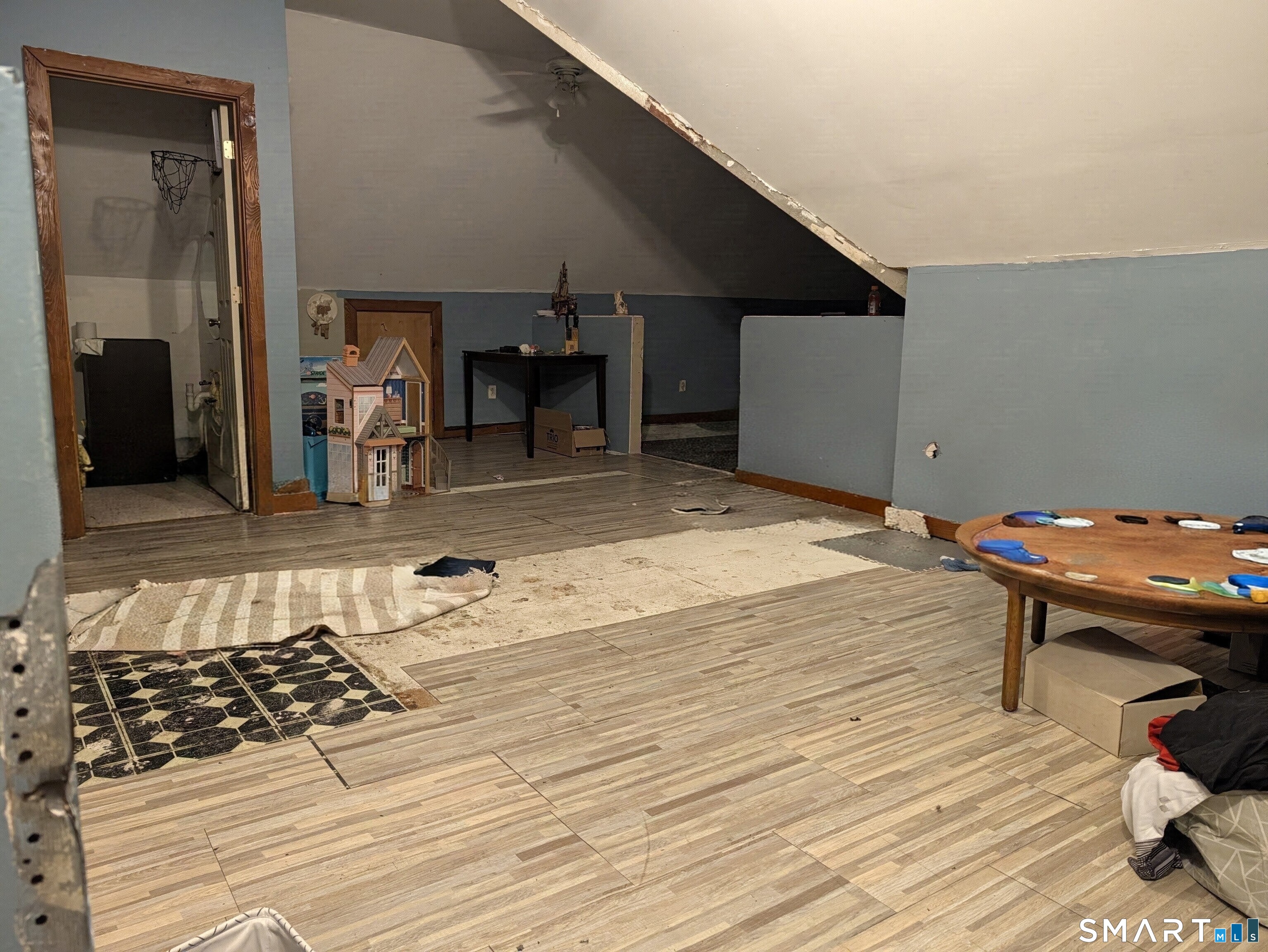 46 Florence Avenue photo 16