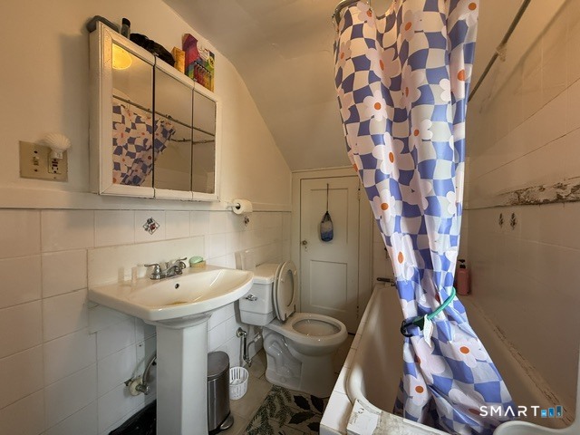 1031 Lindley Street photo 28