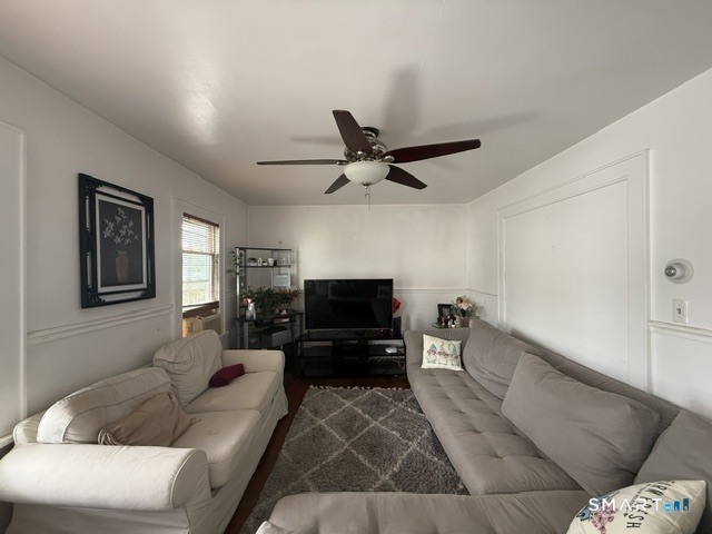 1031 Lindley Street photo 32