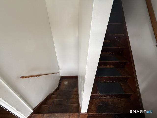 1031 Lindley Street photo 38