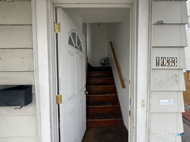 1031 Lindley Street photo 39