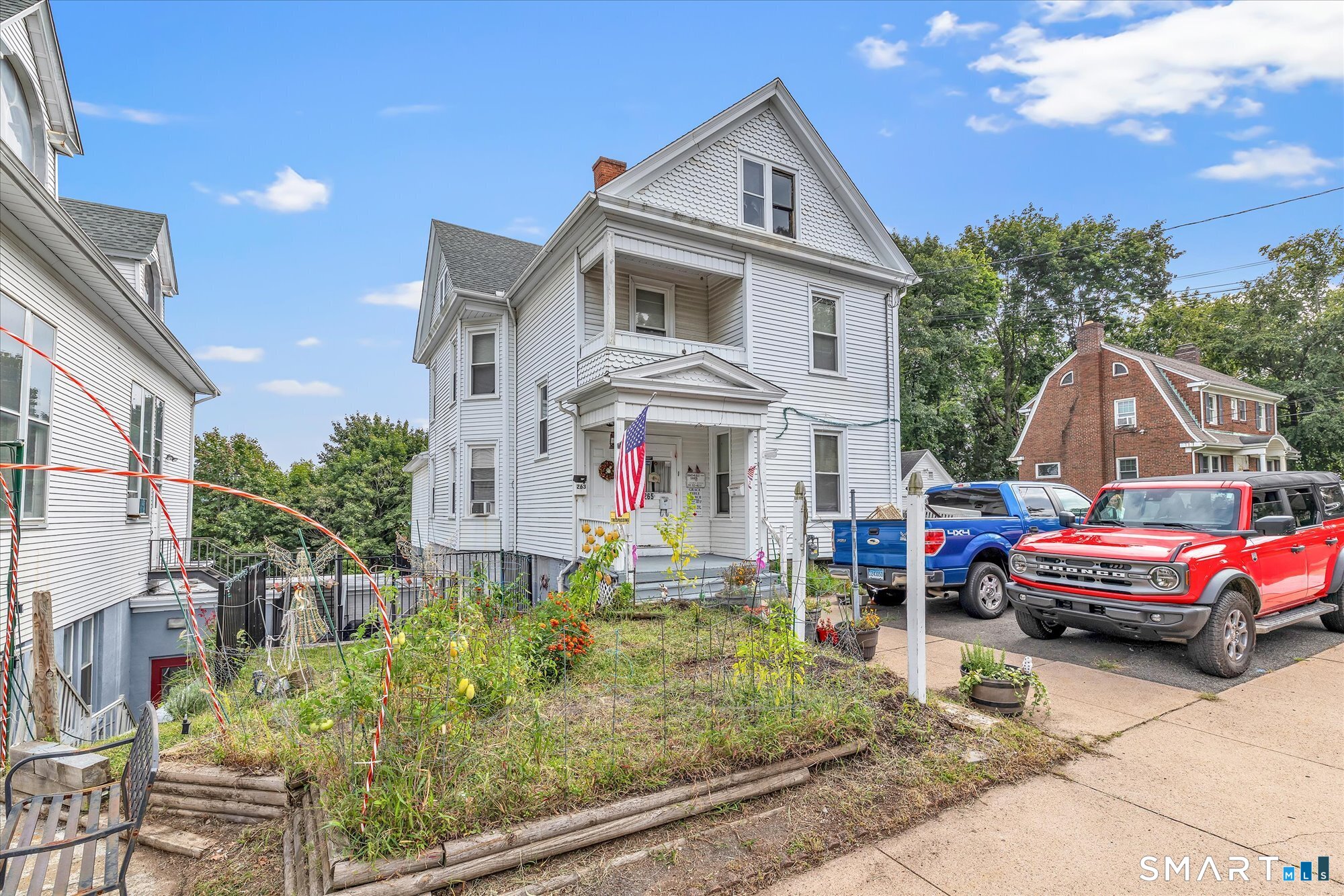 269 Coram Avenue photo 28