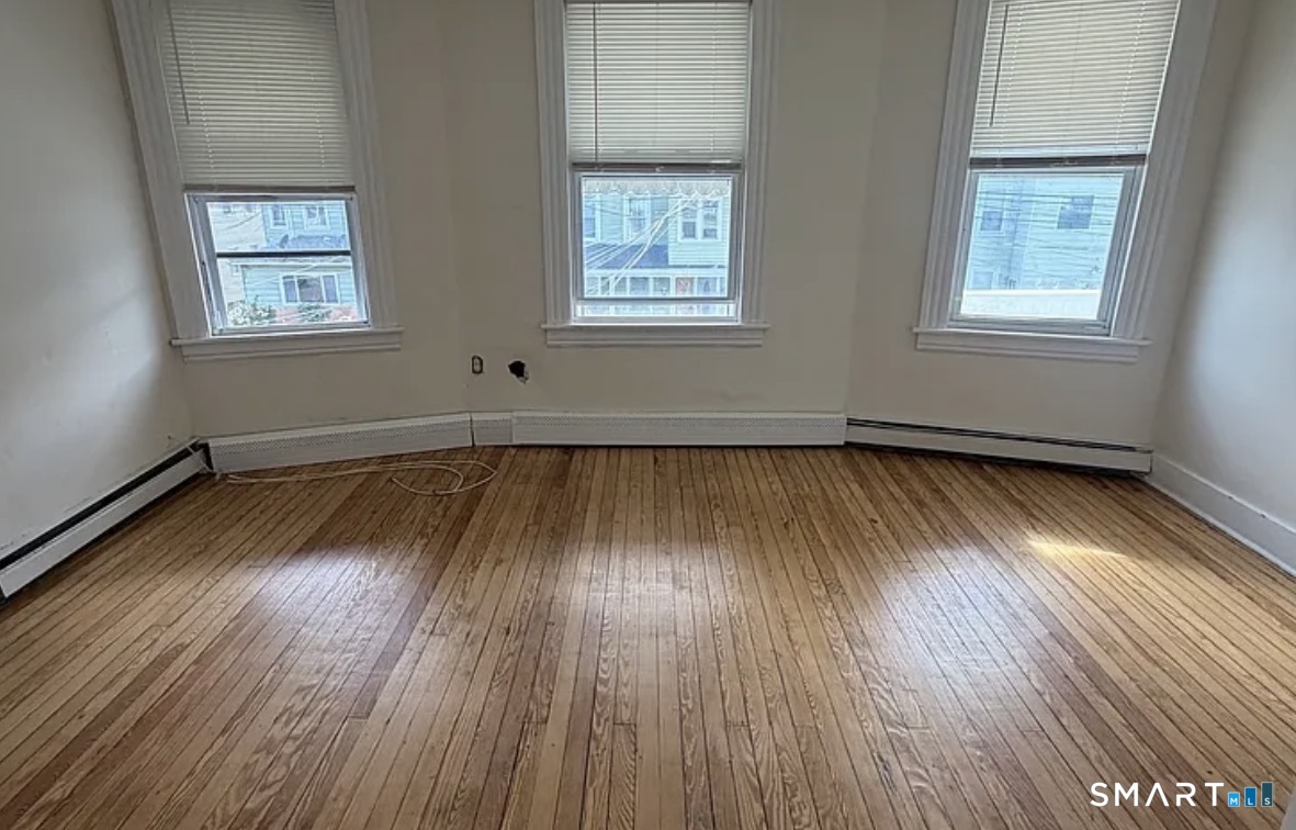 194 Sheridan Street photo 3