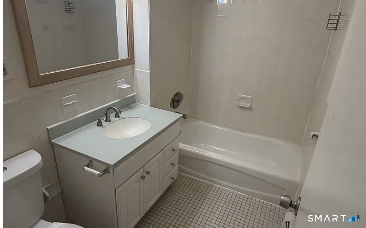 194 Sheridan Street photo 5