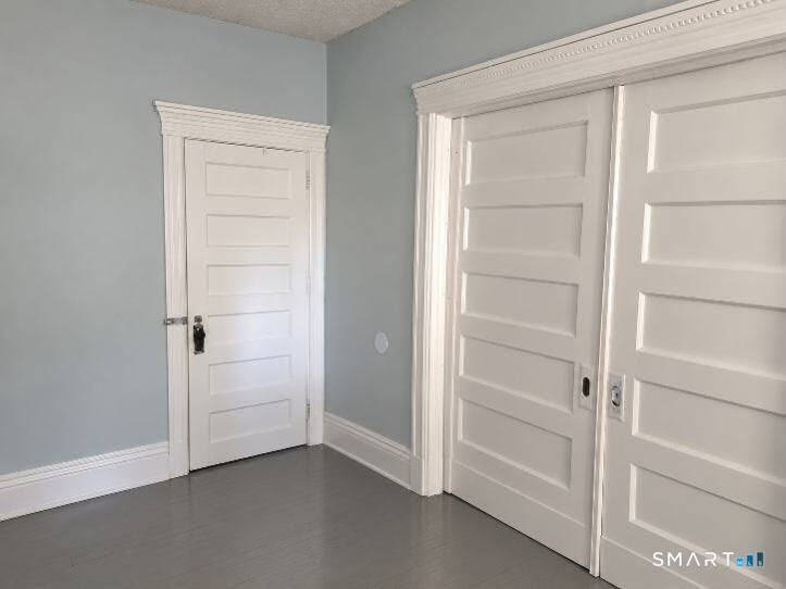 511 Maple Avenue photo 16