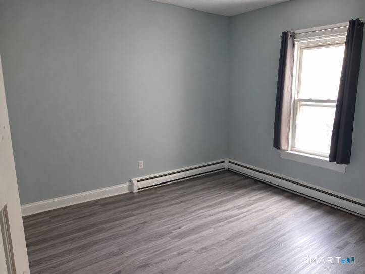511 Maple Avenue photo 22