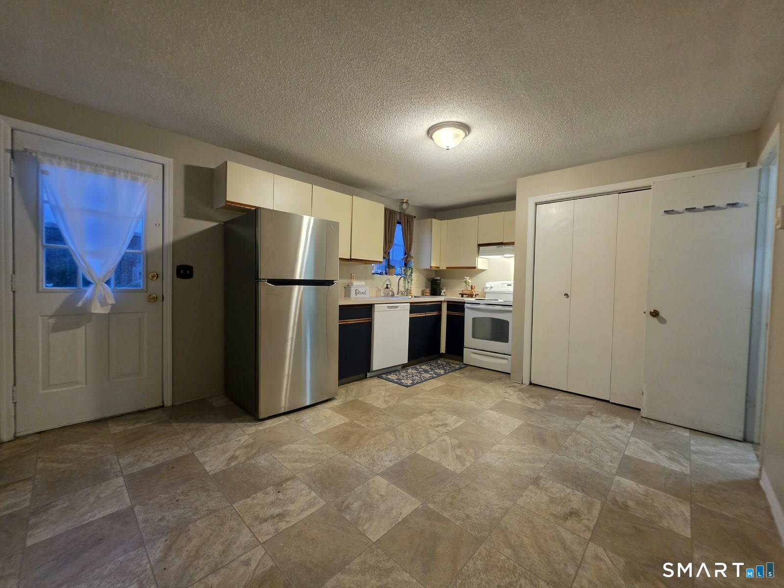1448 Meriden Road Unit #15 photo 7