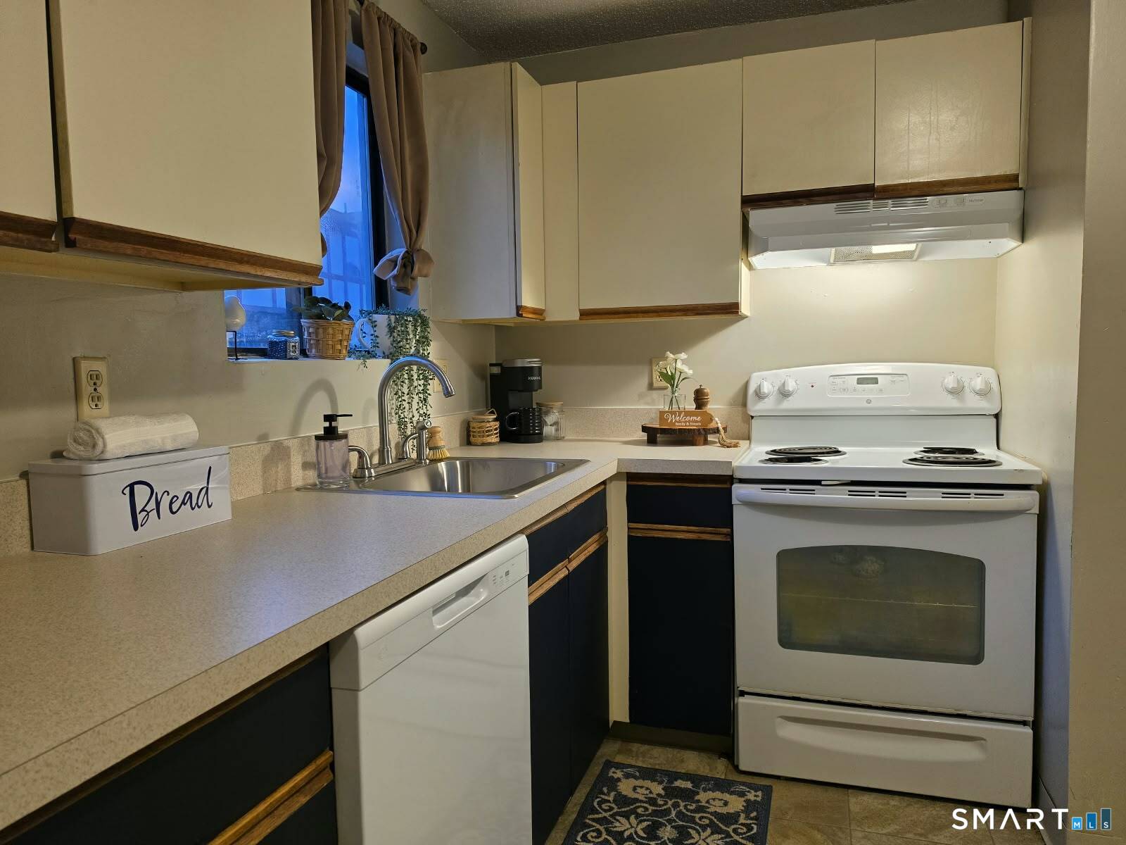1448 Meriden Road Unit #15 photo 10