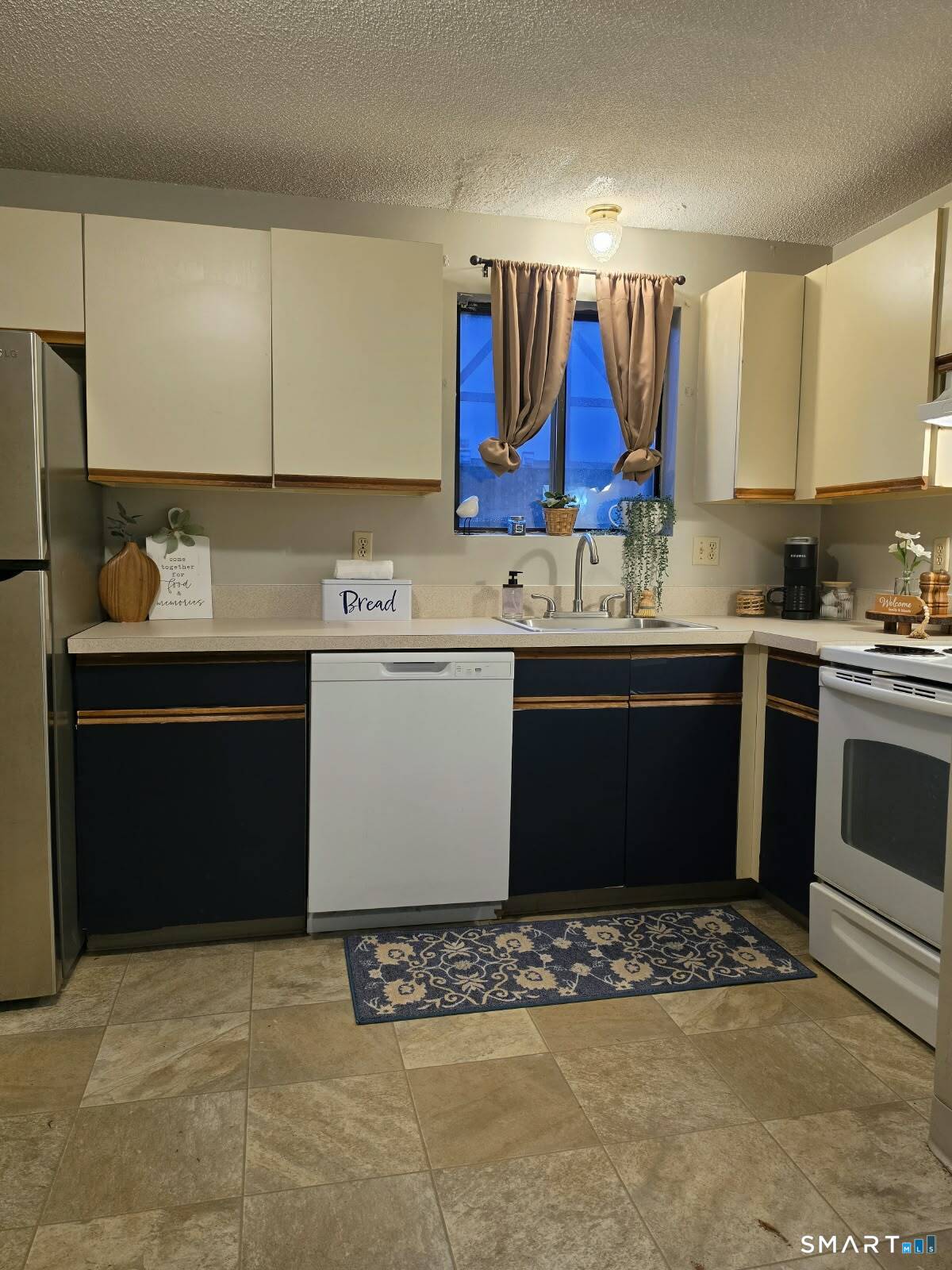 1448 Meriden Road Unit #15 photo 11