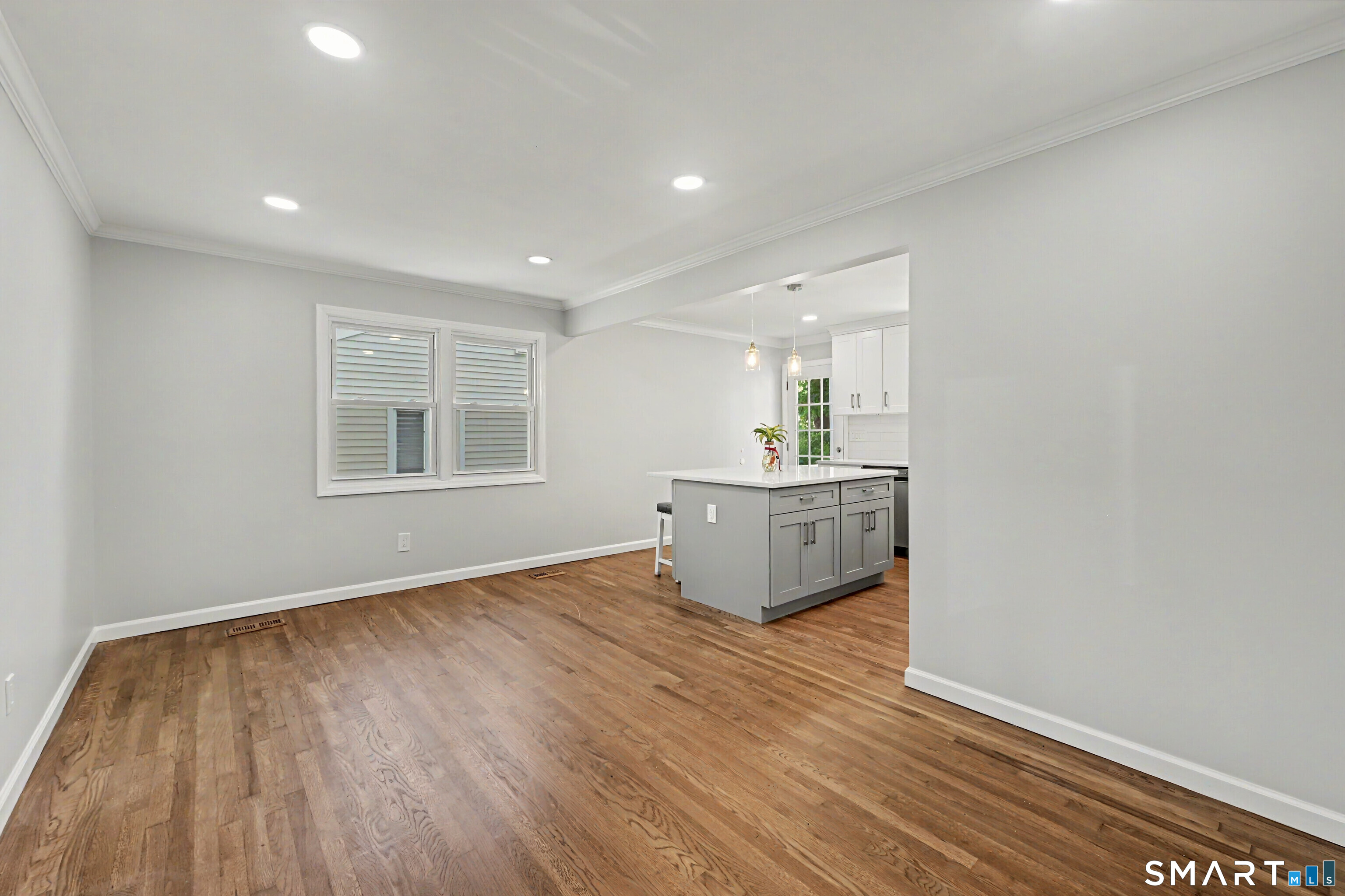 80 Coolidge Avenue photo 16