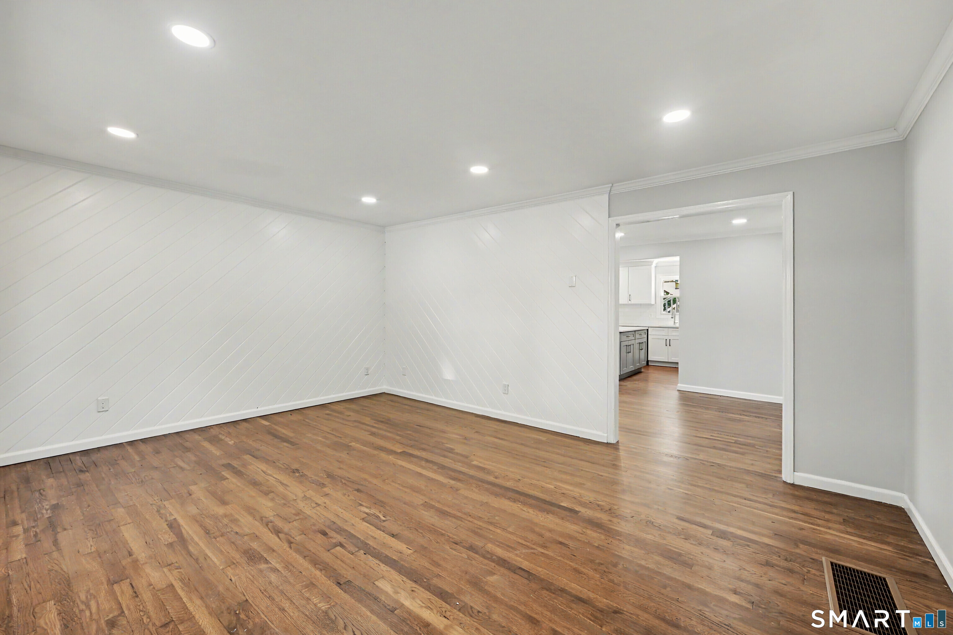 80 Coolidge Avenue photo 15