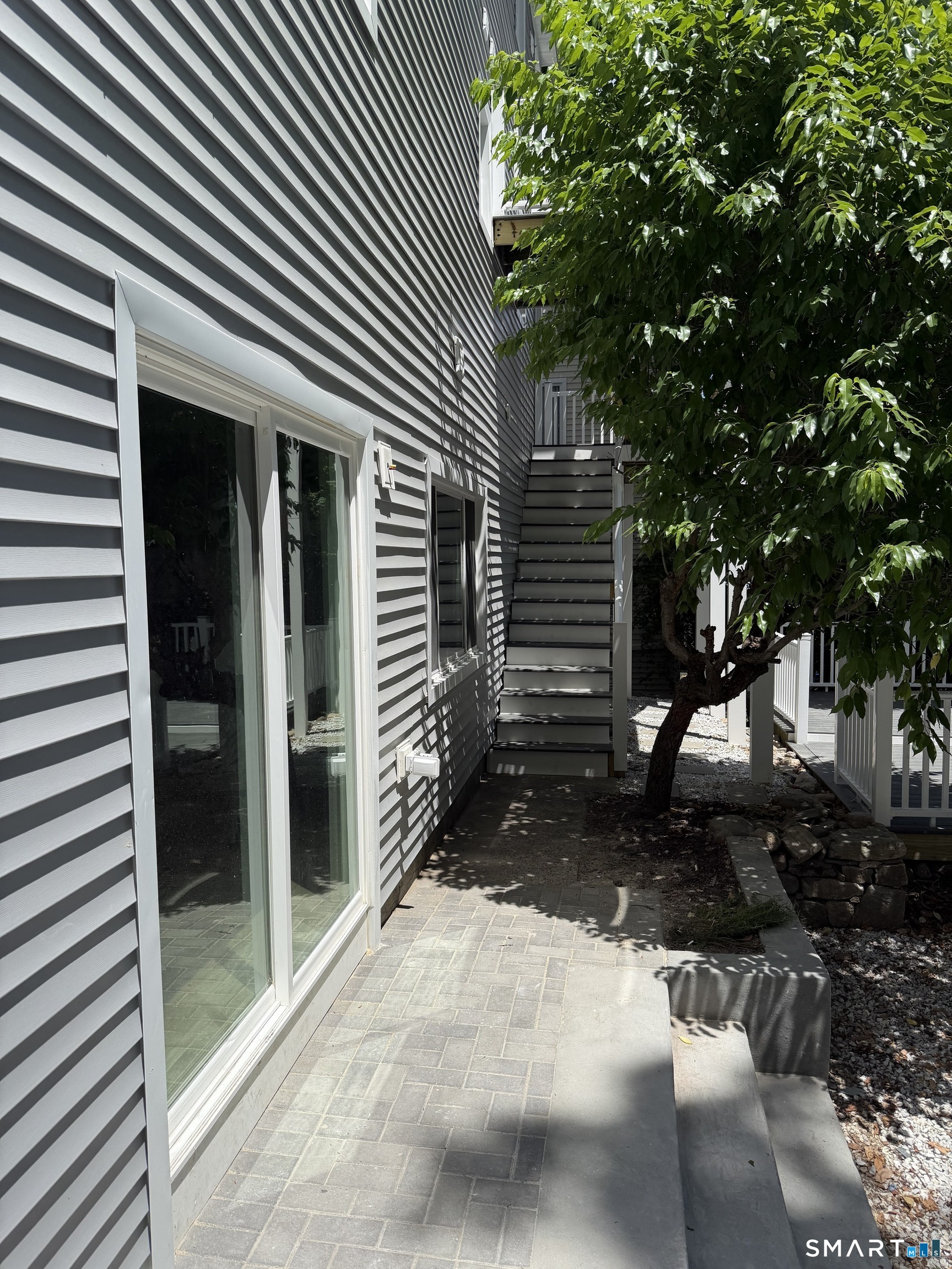 80 Coolidge Avenue photo 33