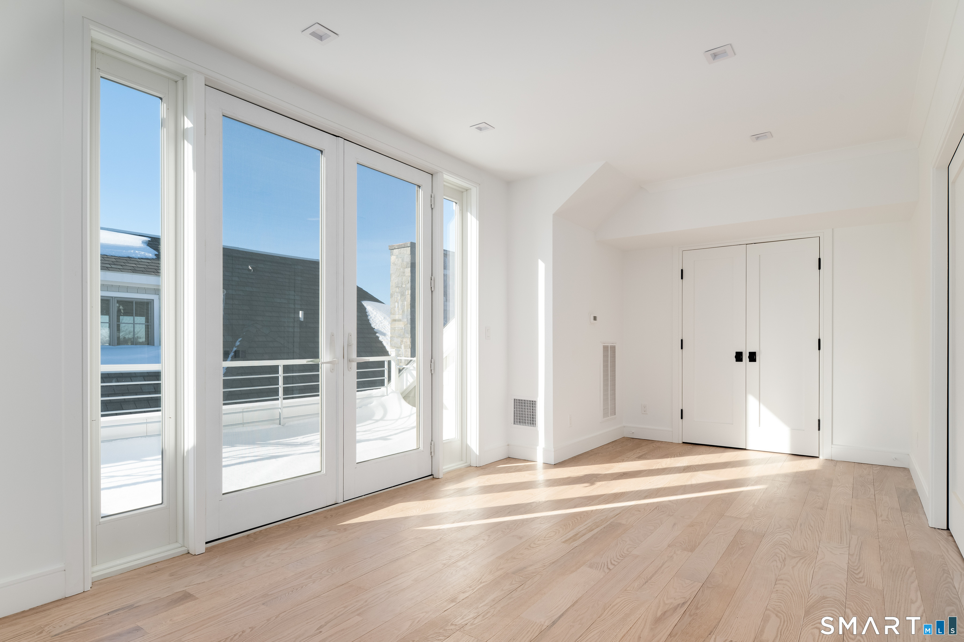 206 Milbank Avenue Unit #2 photo 20