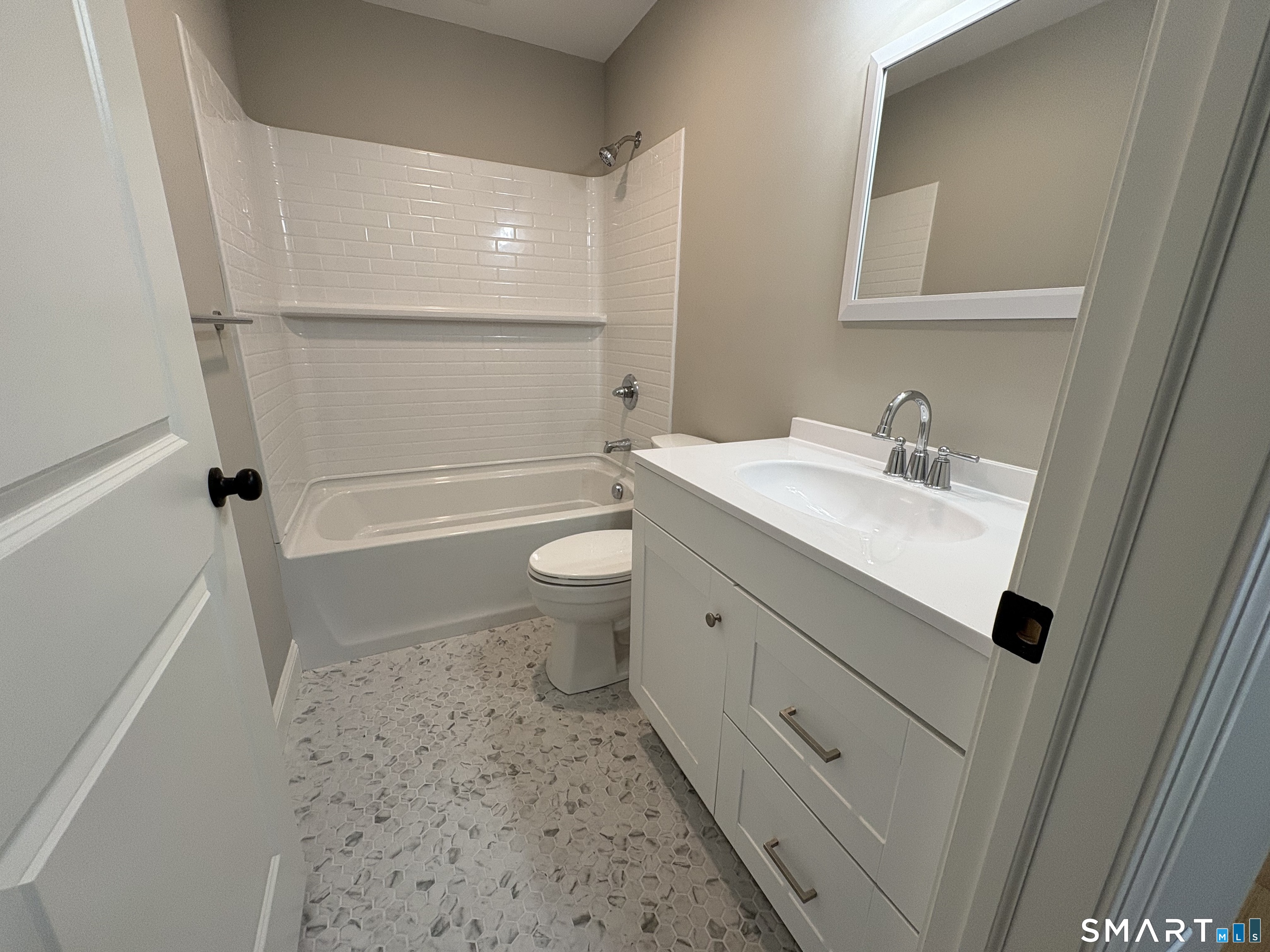 7 Pickney Avenue photo 16