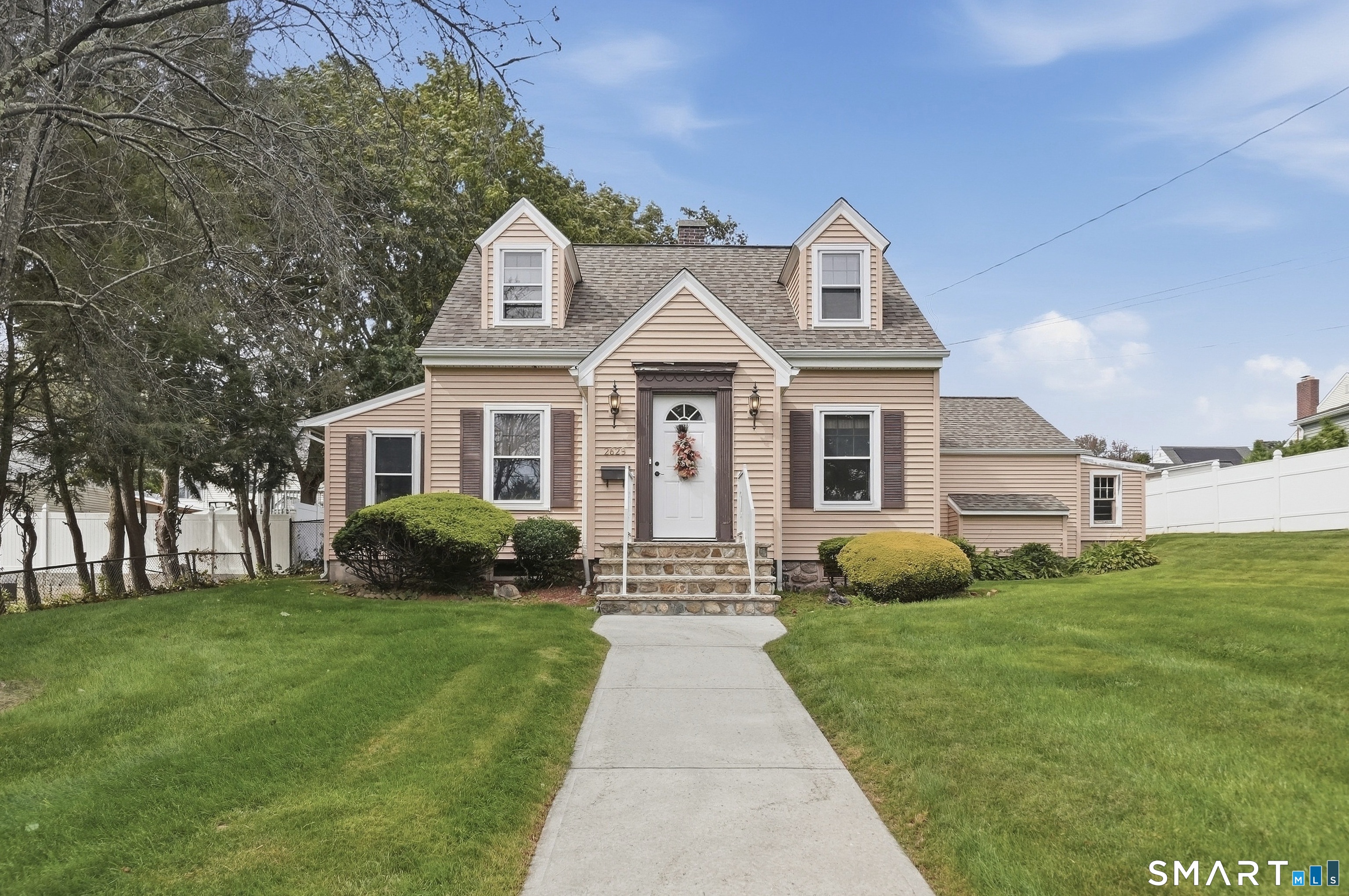 Photo 1 of Single family home for sale at 2629 N Main St, Waterbury, CT 06704 | MLS# 24208457 | Listing updated on 2026-10-05