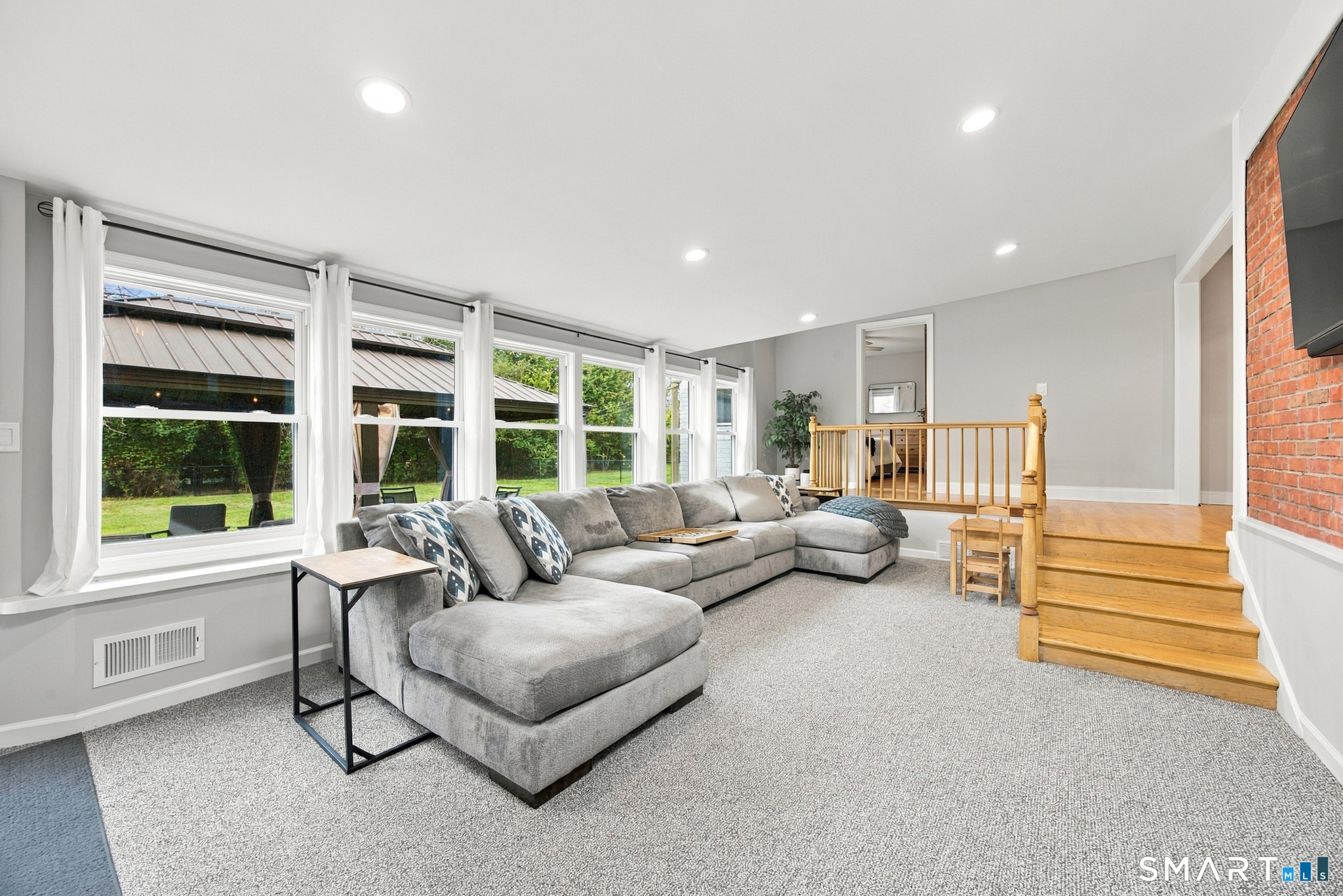 10 Sunset Drive photo 16