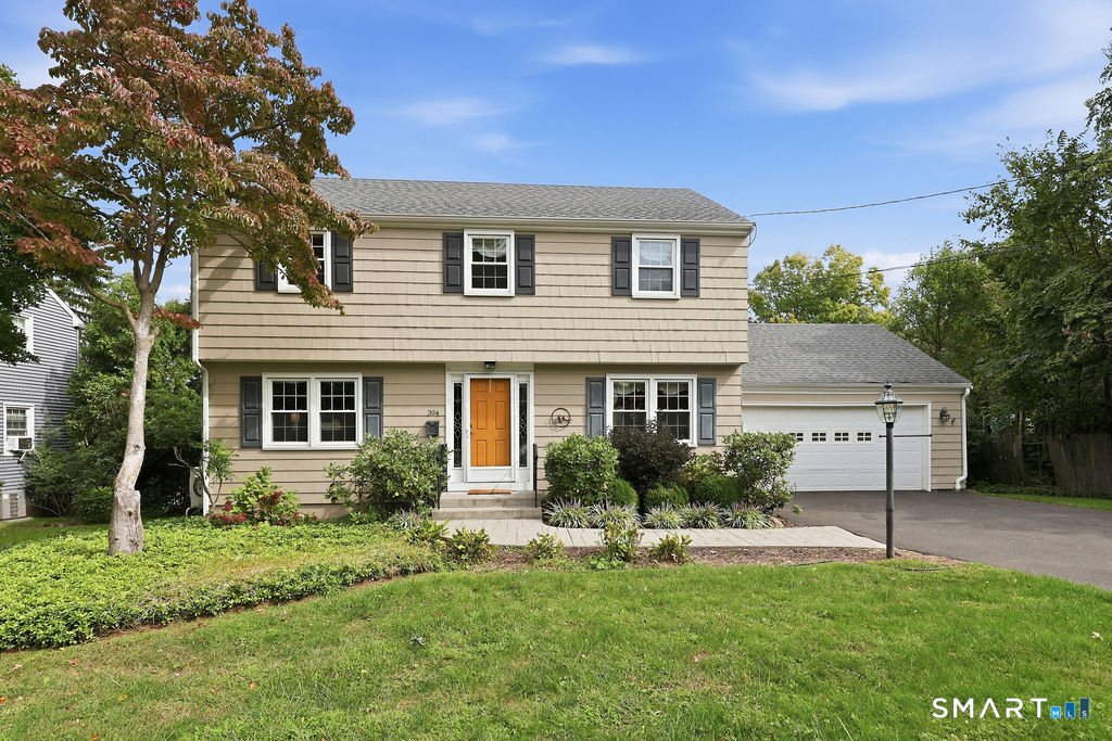 Photo 1 of Single family home for sale at 394 Wolcott Hl Rd, Wethersfield, CT 06109 | MLS# 24207112 | Listing updated on 2026-10-06