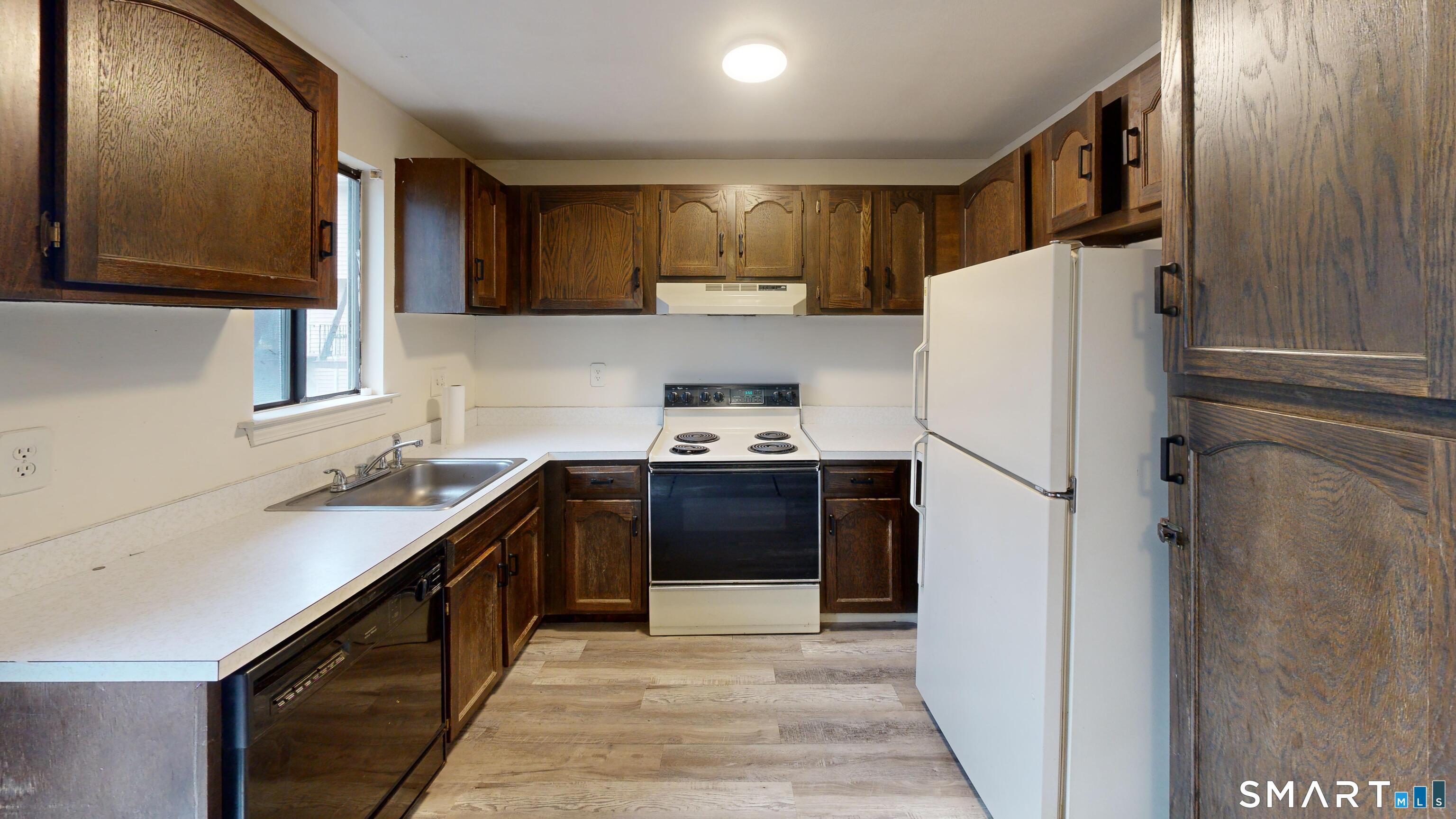 839 Blackstone Village Unit #839 photo 10