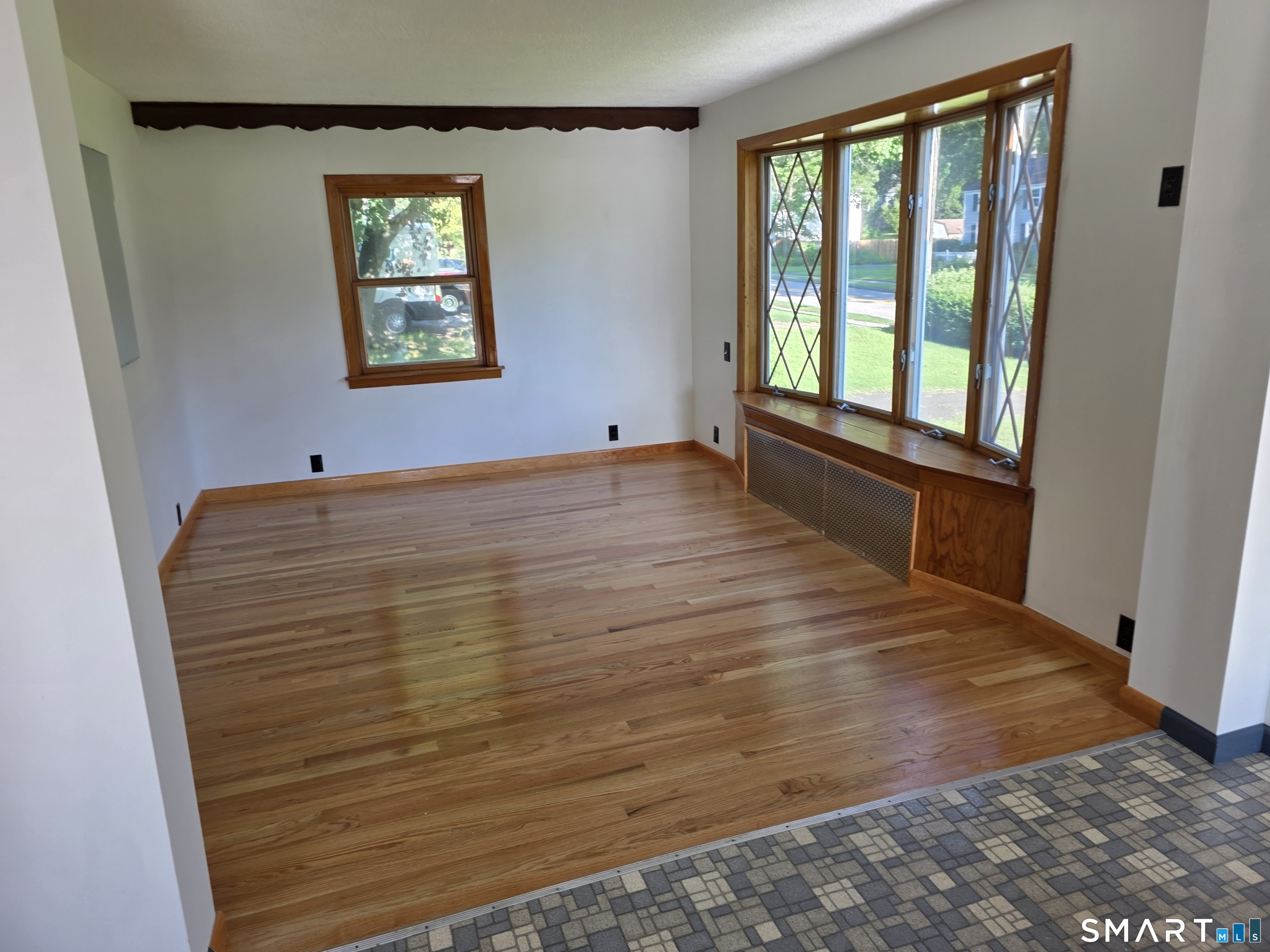 331 Griswold Street photo 9