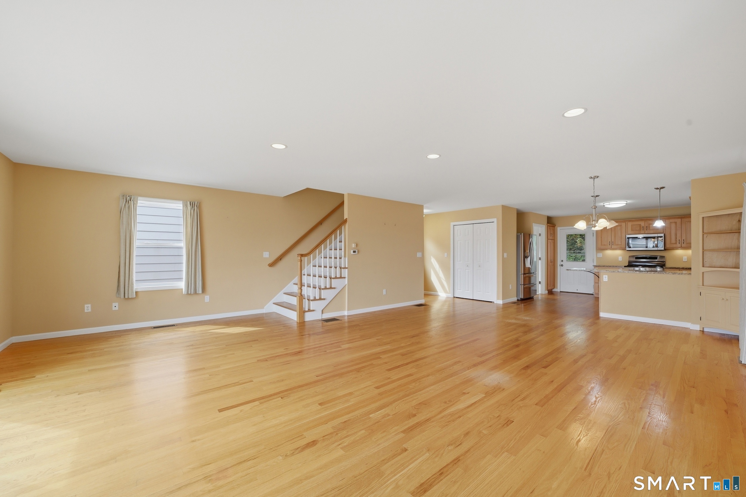 64 Hawthorne Street photo 10