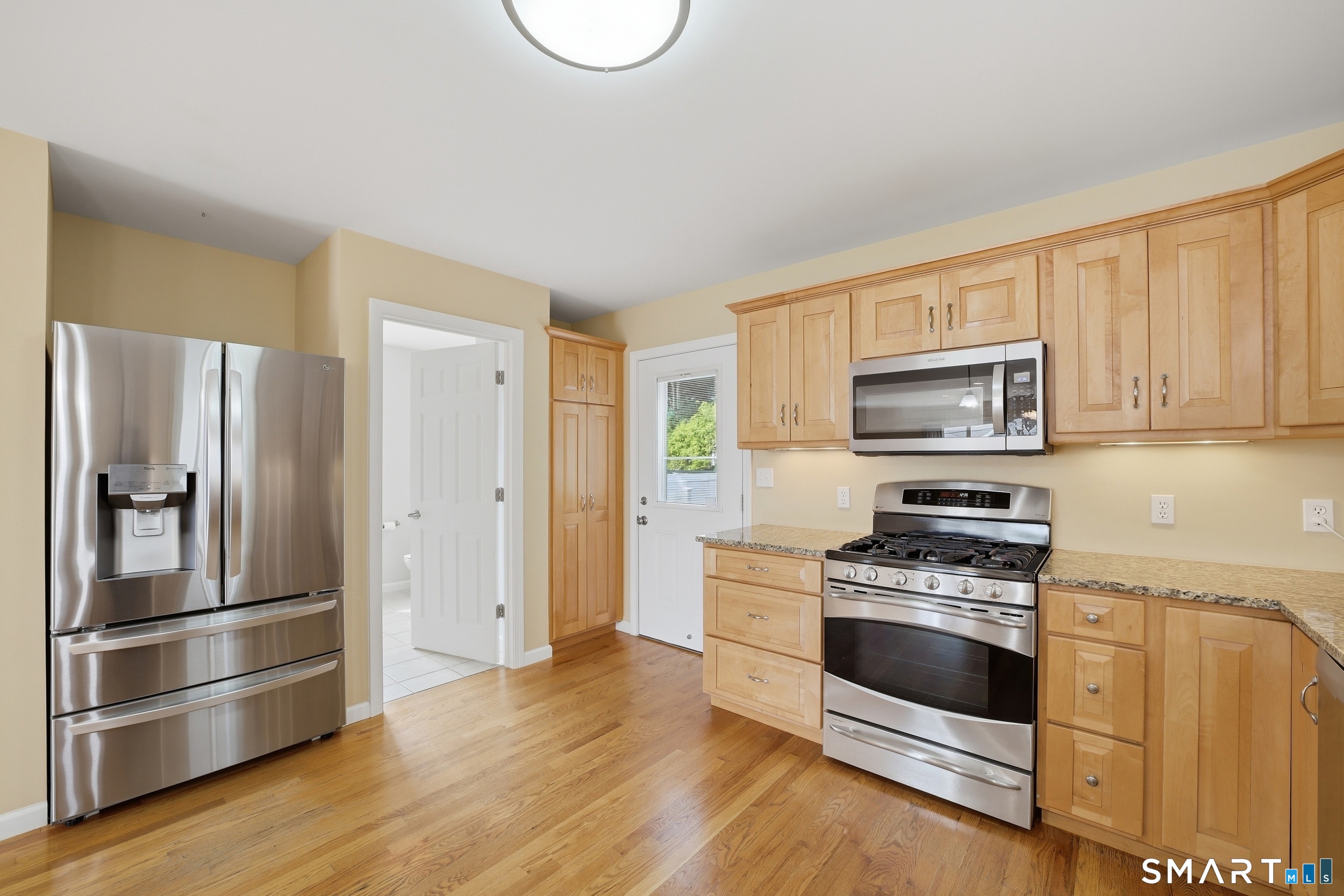 64 Hawthorne Street photo 14
