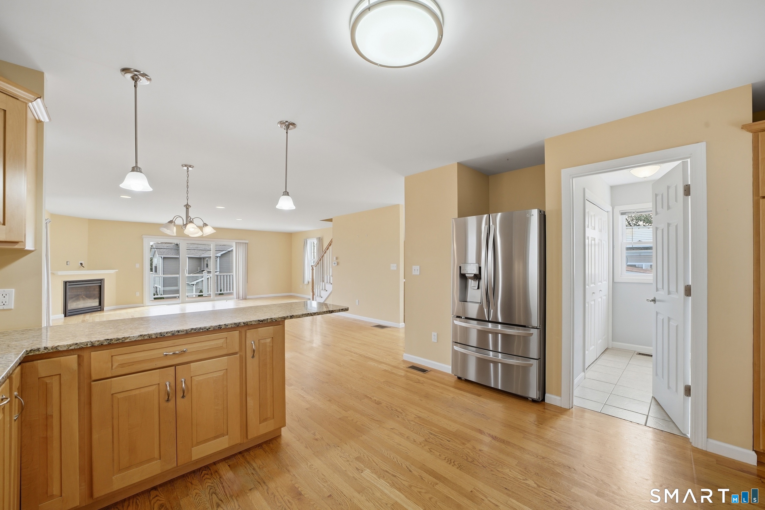64 Hawthorne Street photo 15