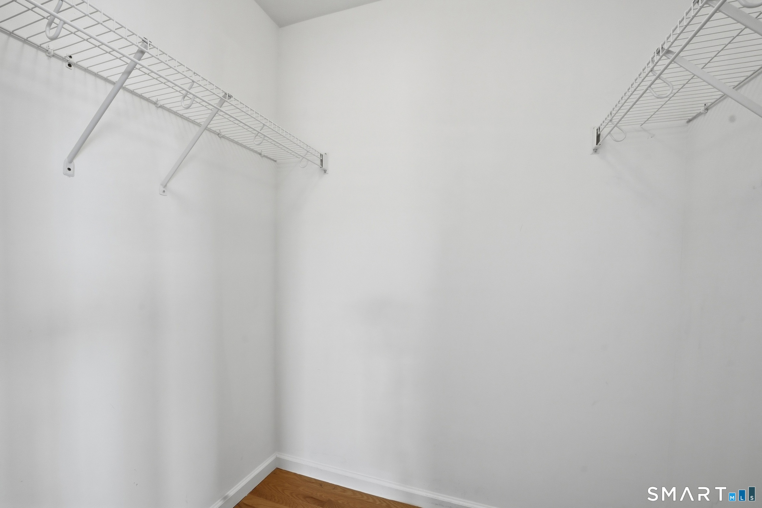 64 Hawthorne Street photo 22